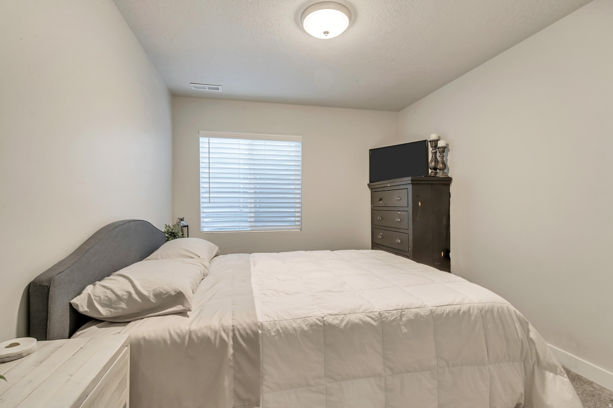 CREEKSIDE - Residential Lease