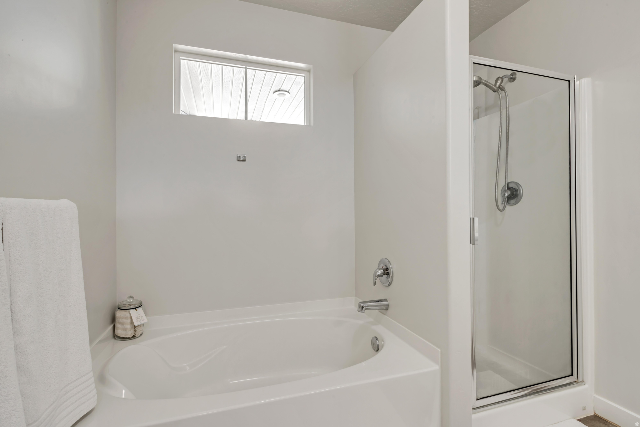 CREEKSIDE - Residential Lease