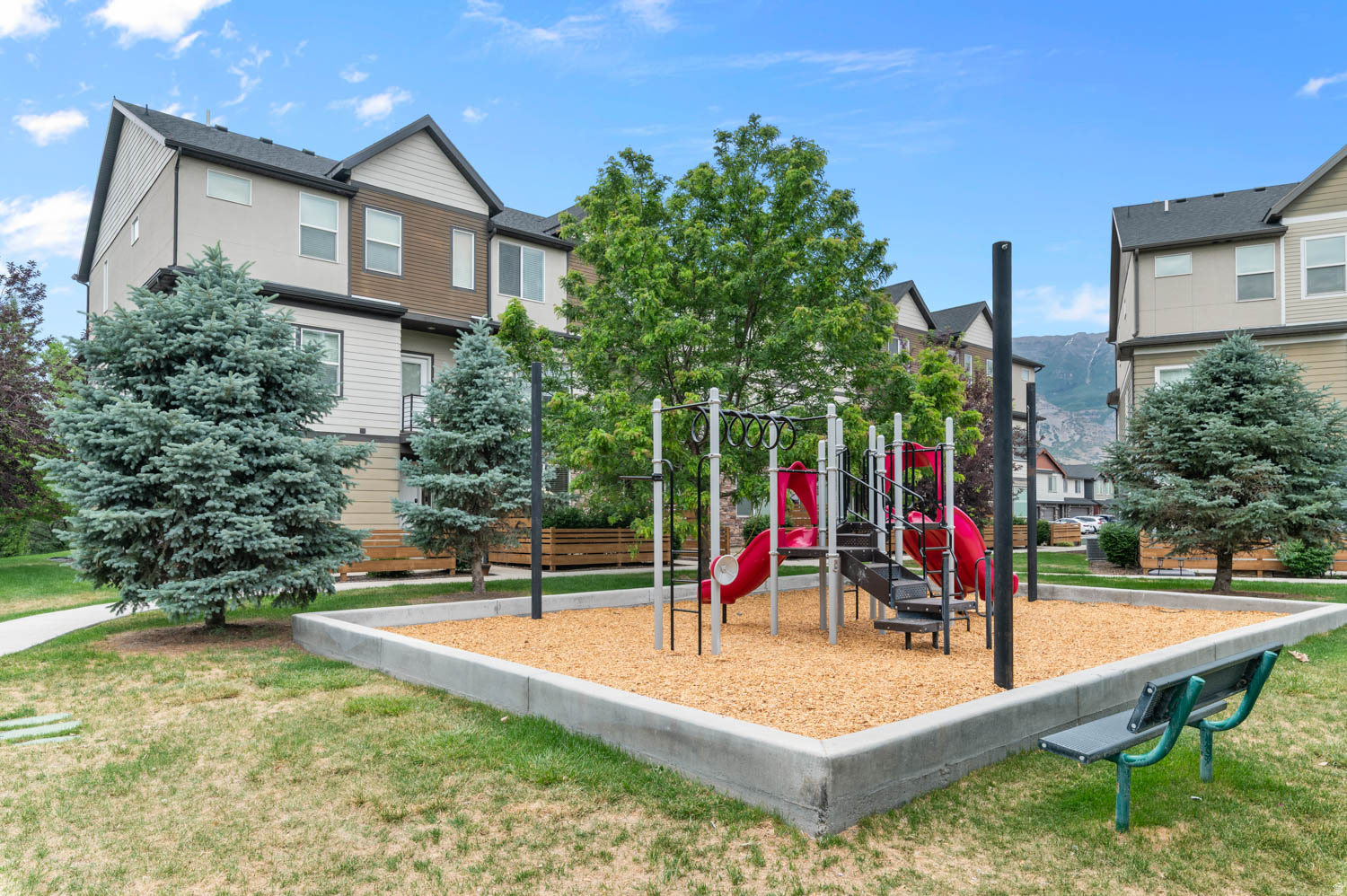 THE COMMONS AMENDED - Residential