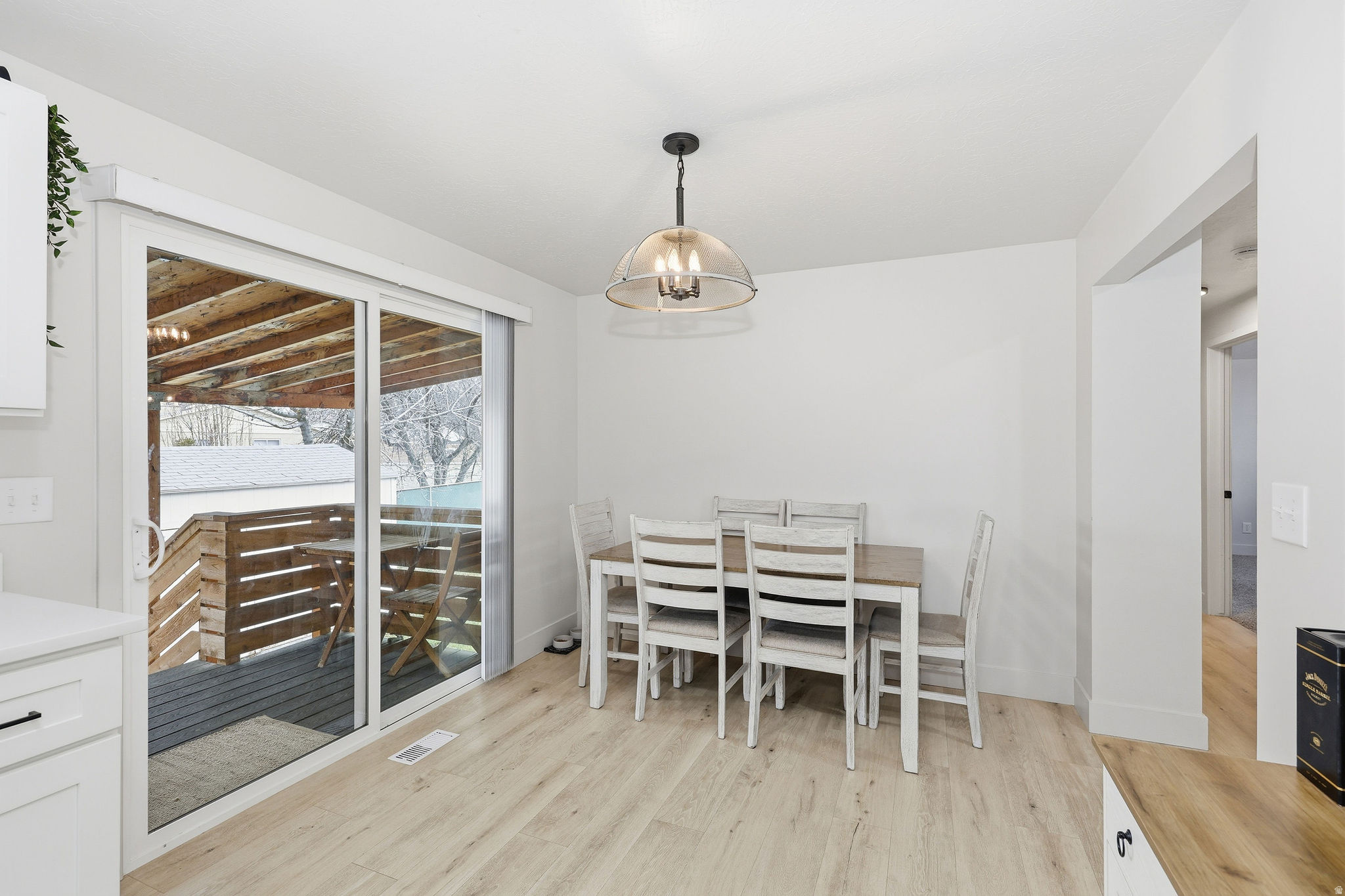 EVE'S GARDEN - Residential