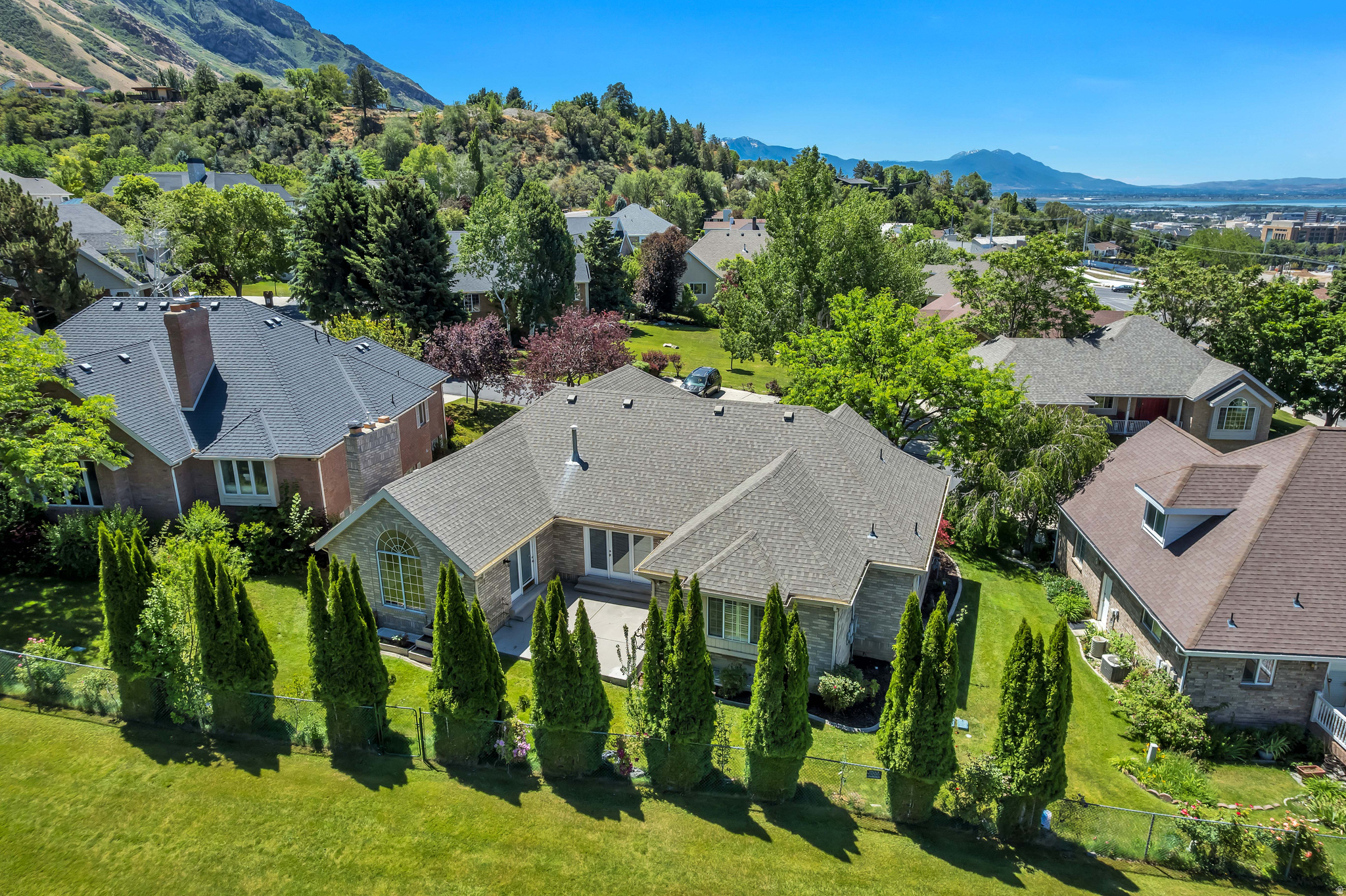RIDGE - Residential