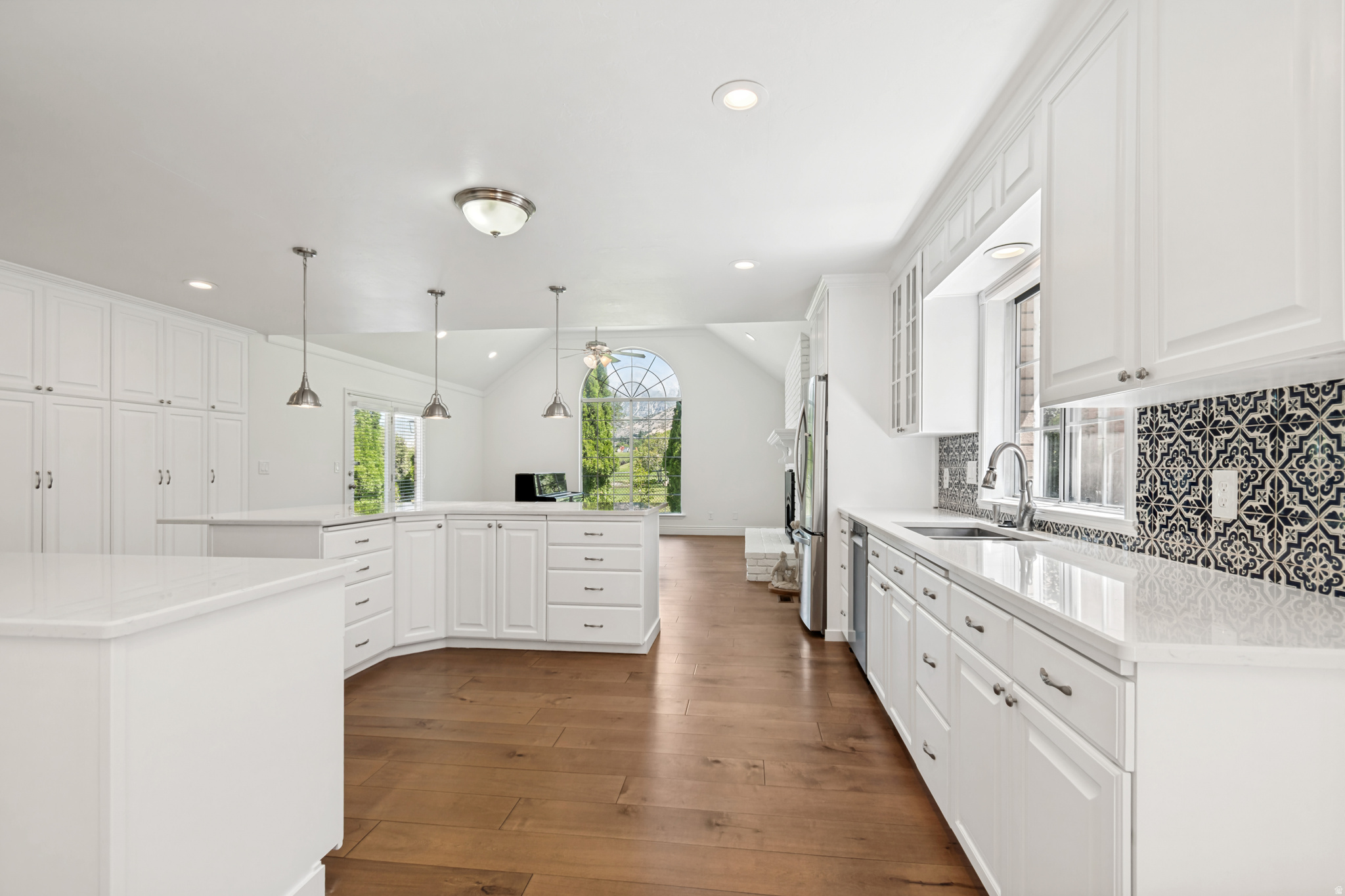 RIDGE - Residential