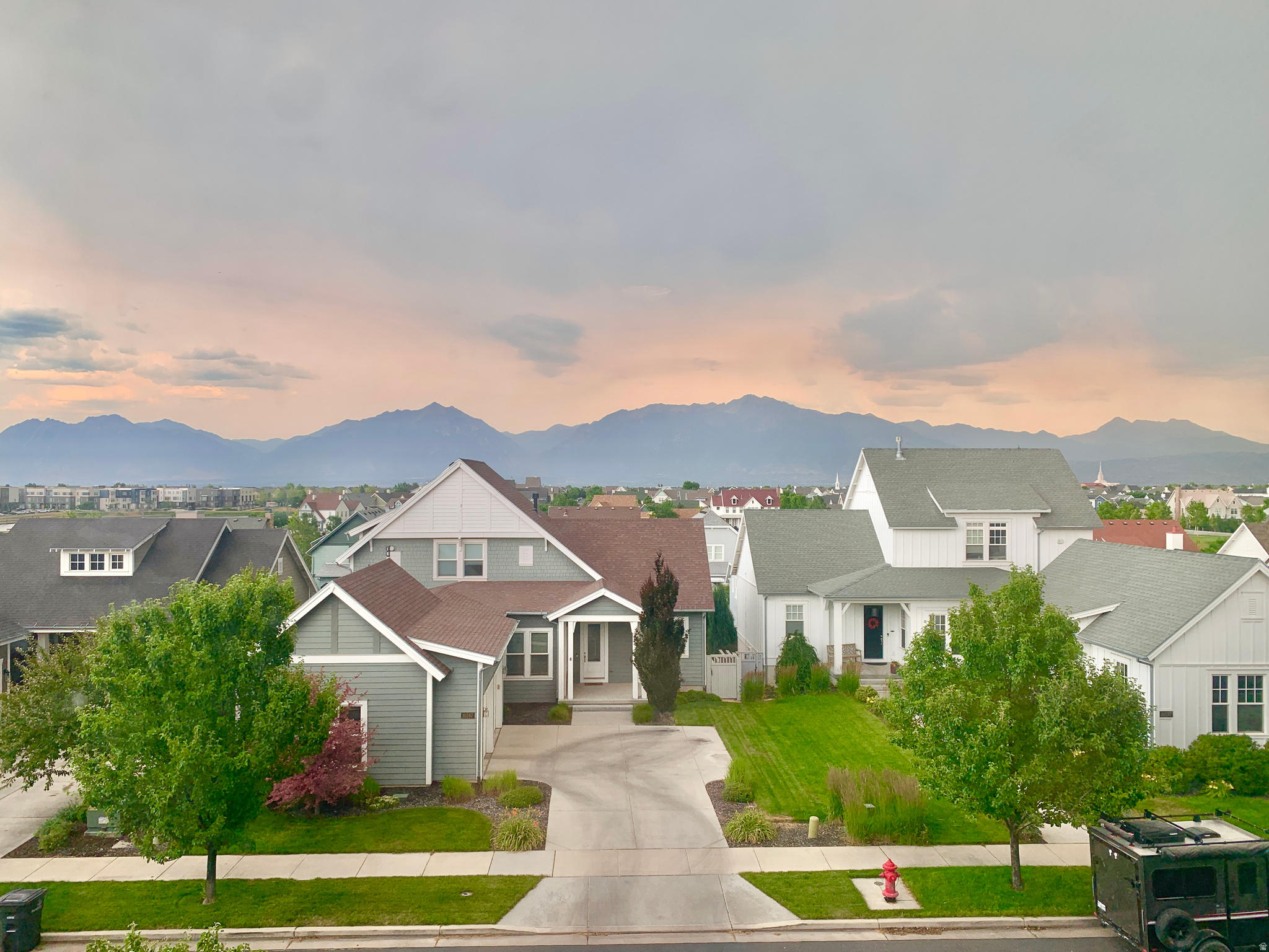 DAYBREAK - Residential