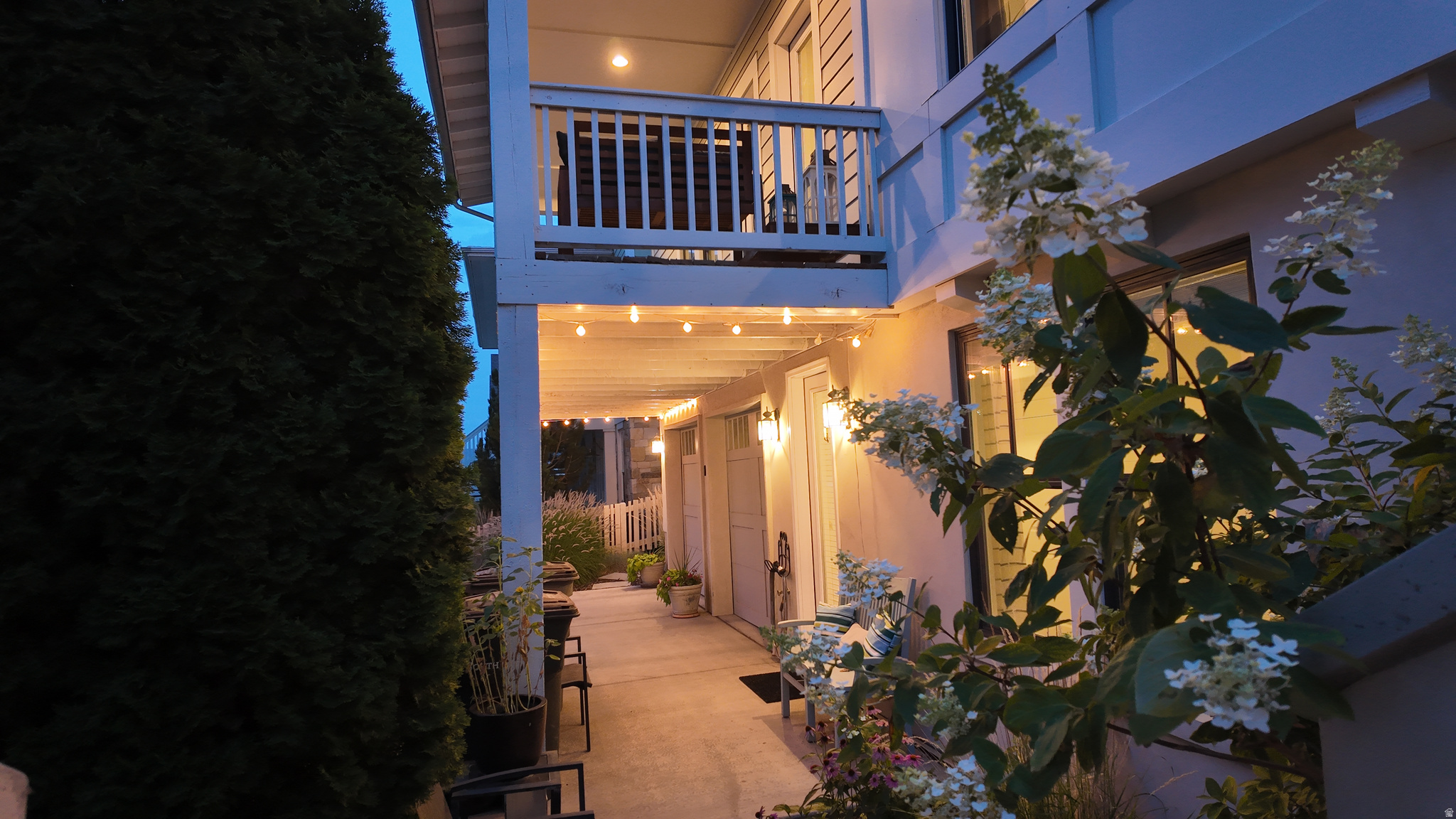 DAYBREAK - Residential
