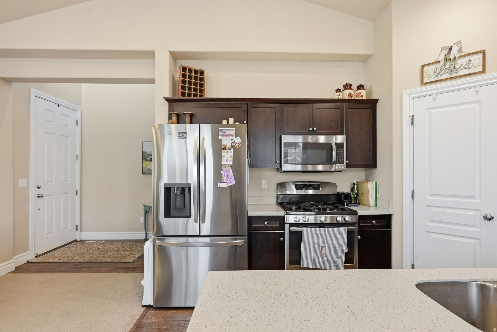 YALECREST TOWNS 148 - Residential
