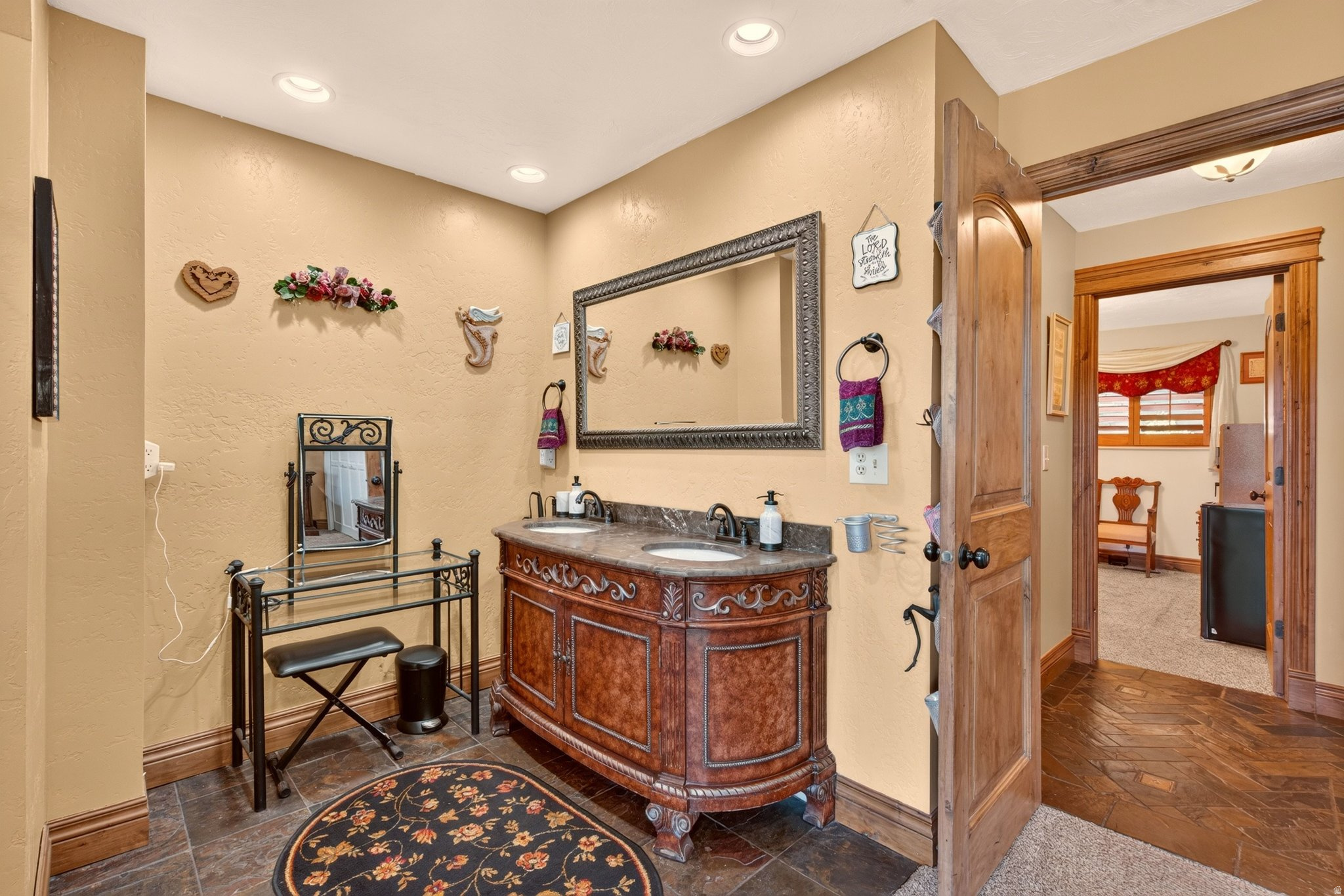 DIMPLE DELL RANCHETTES - Residential