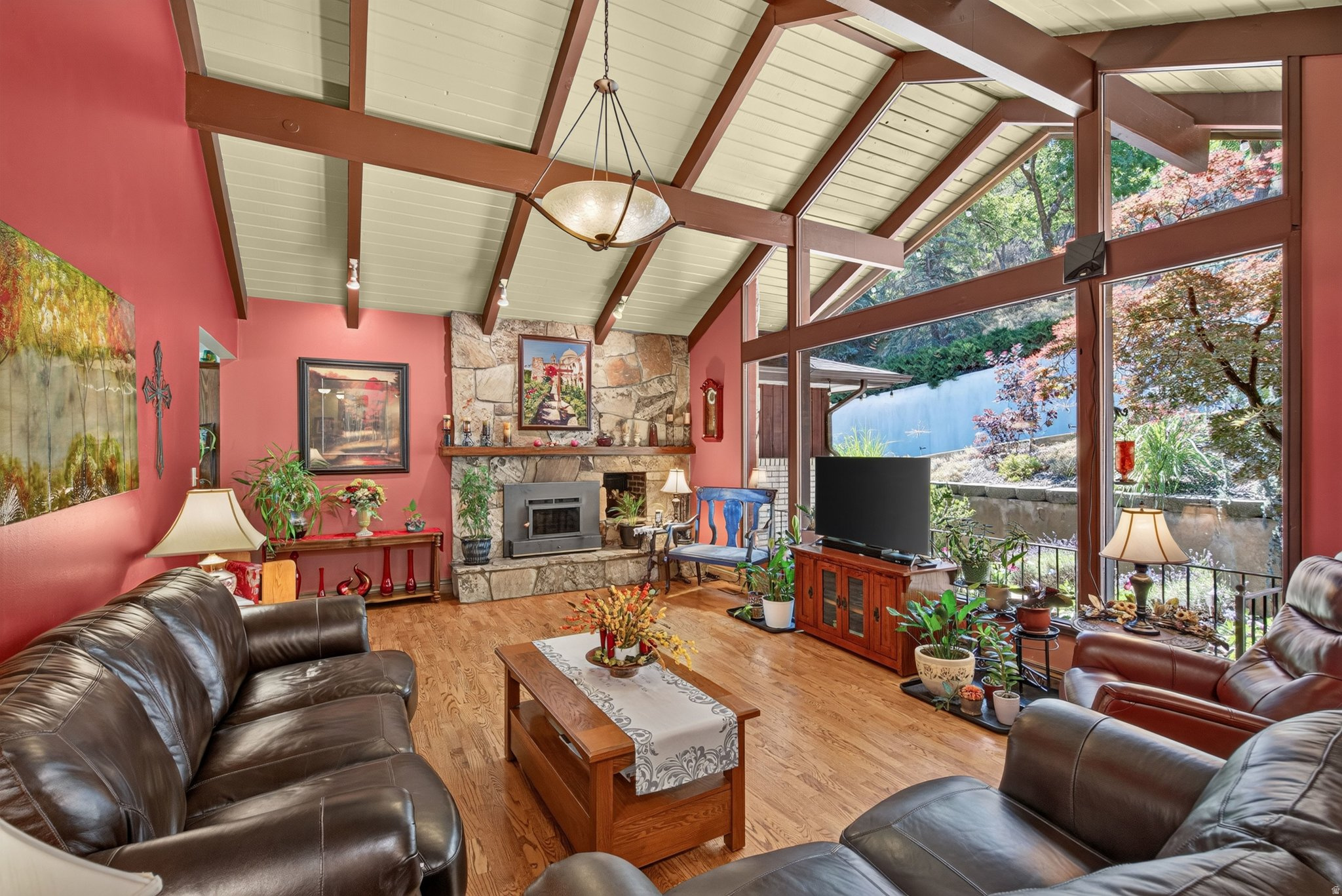 DIMPLE DELL RANCHETTES - Residential