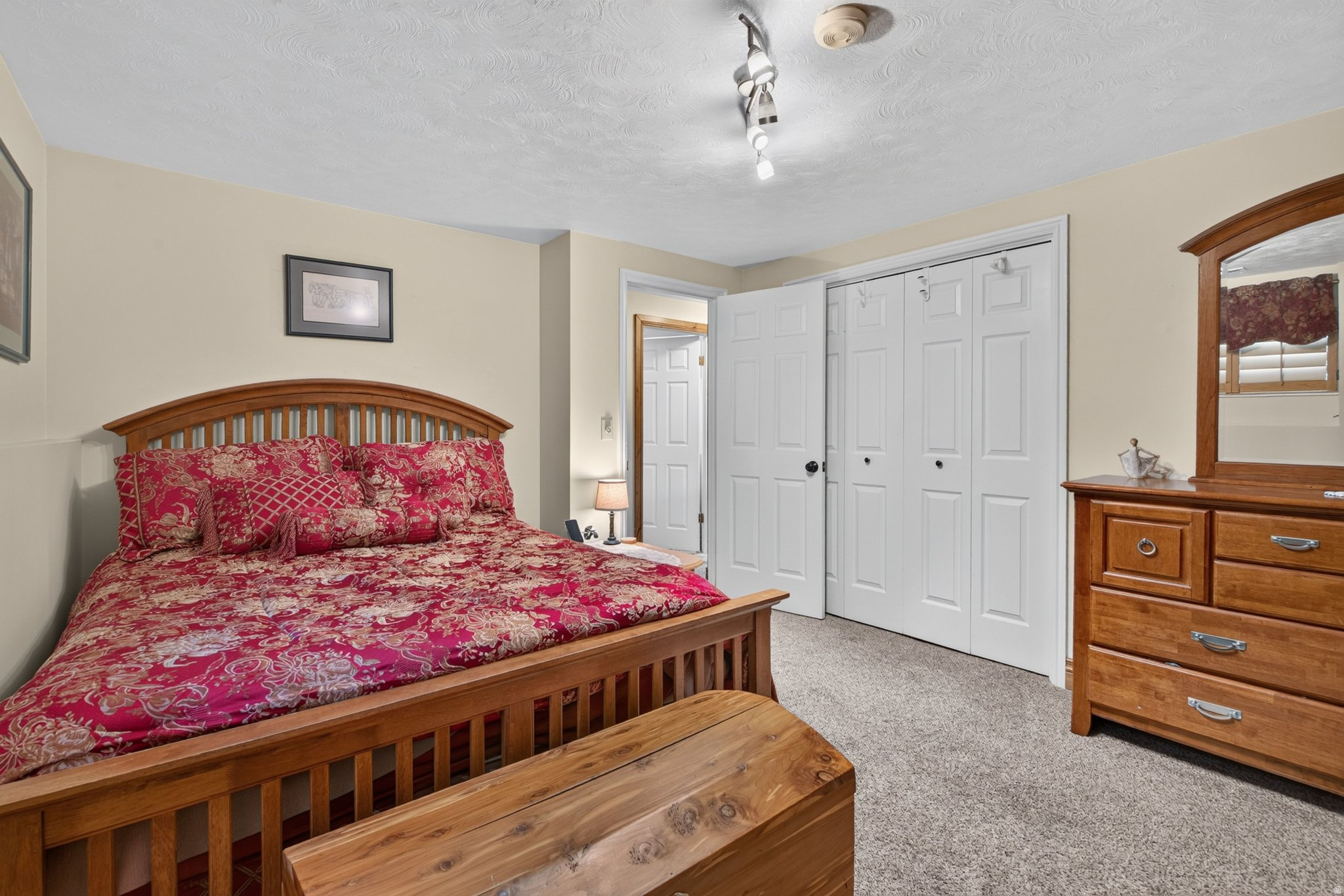 DIMPLE DELL RANCHETTES - Residential