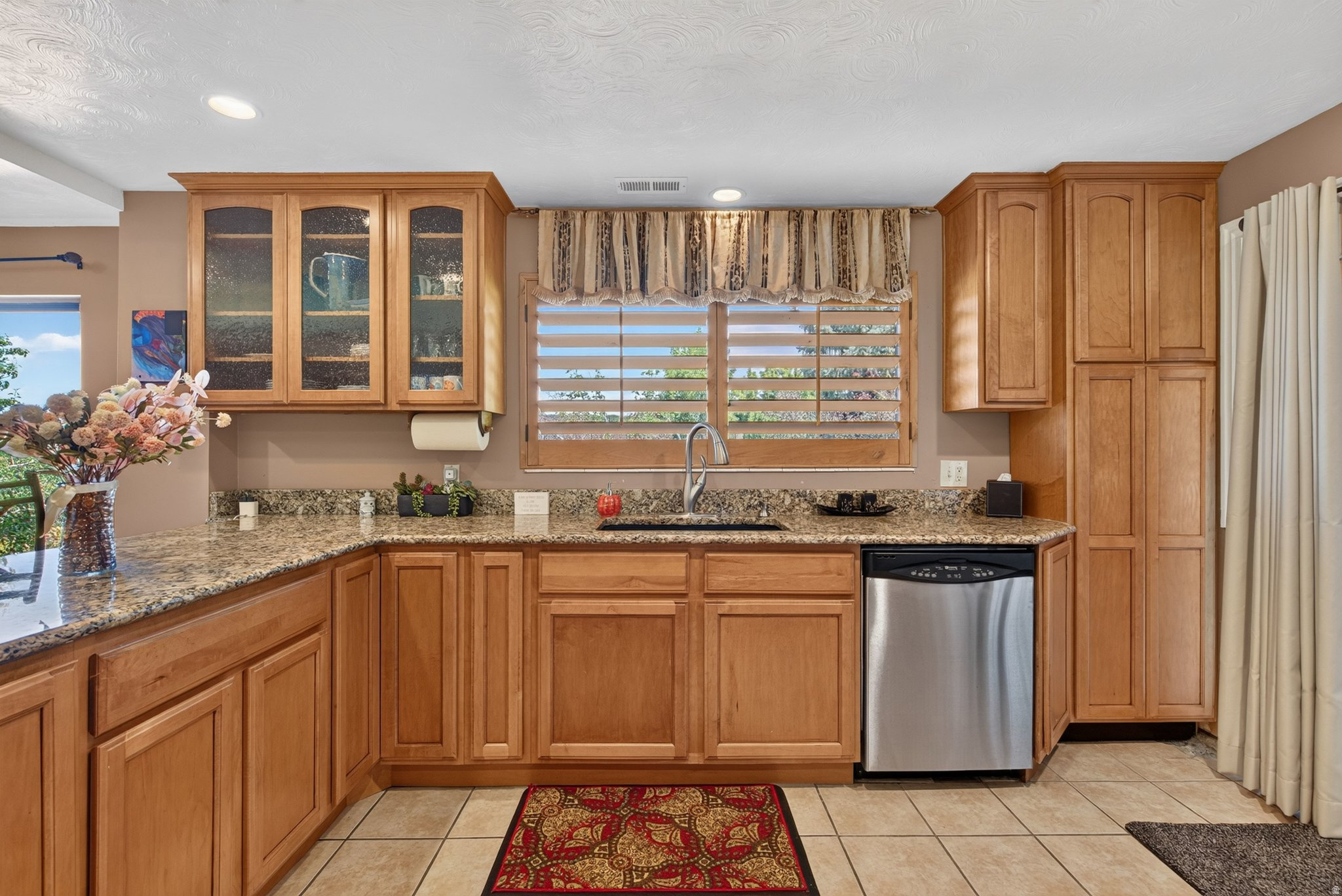 DIMPLE DELL RANCHETTES - Residential