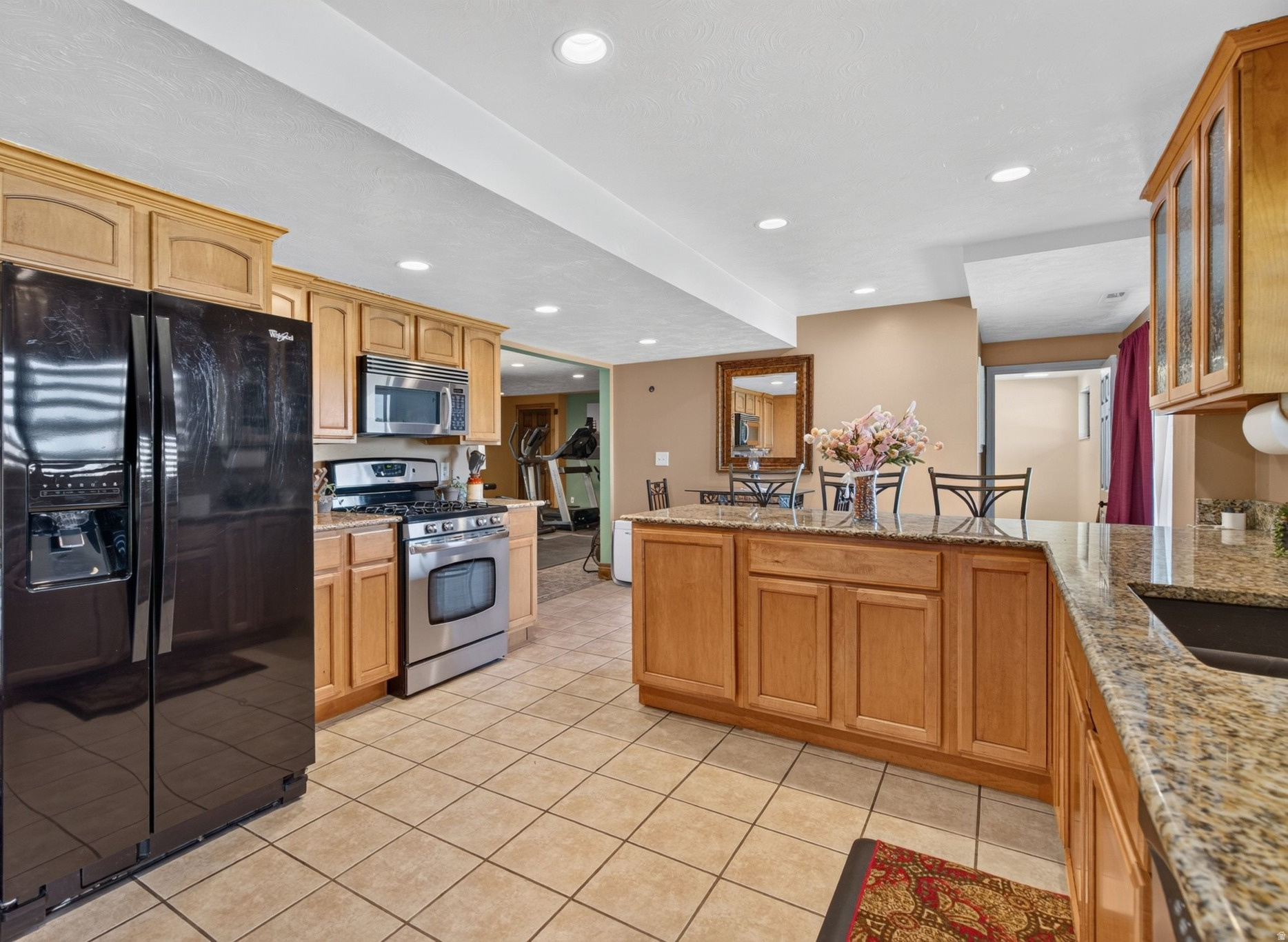 DIMPLE DELL RANCHETTES - Residential