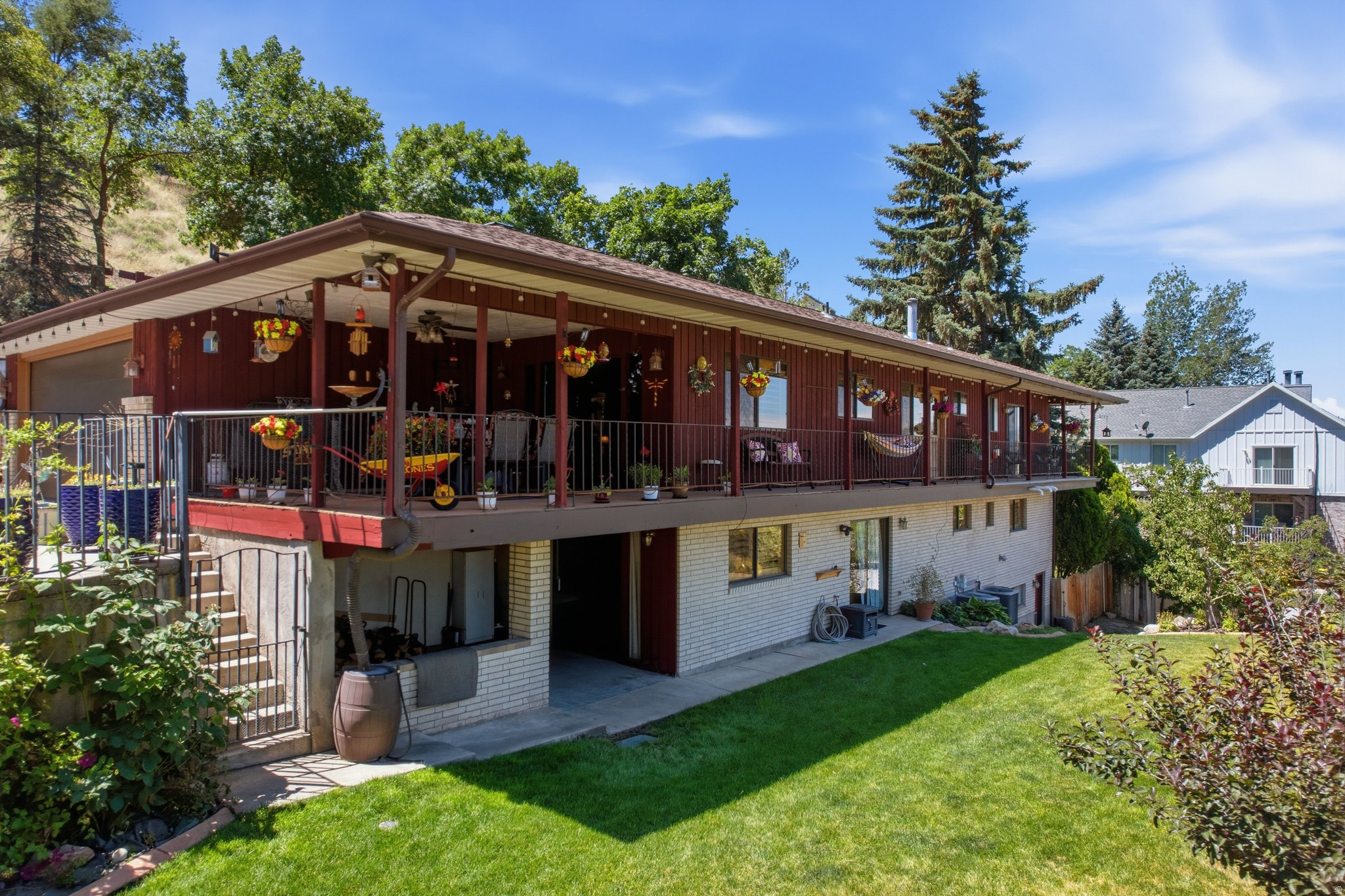 DIMPLE DELL RANCHETTES - Residential