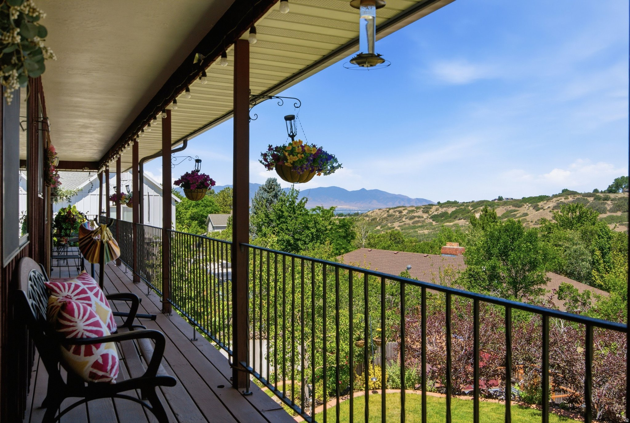DIMPLE DELL RANCHETTES - Residential