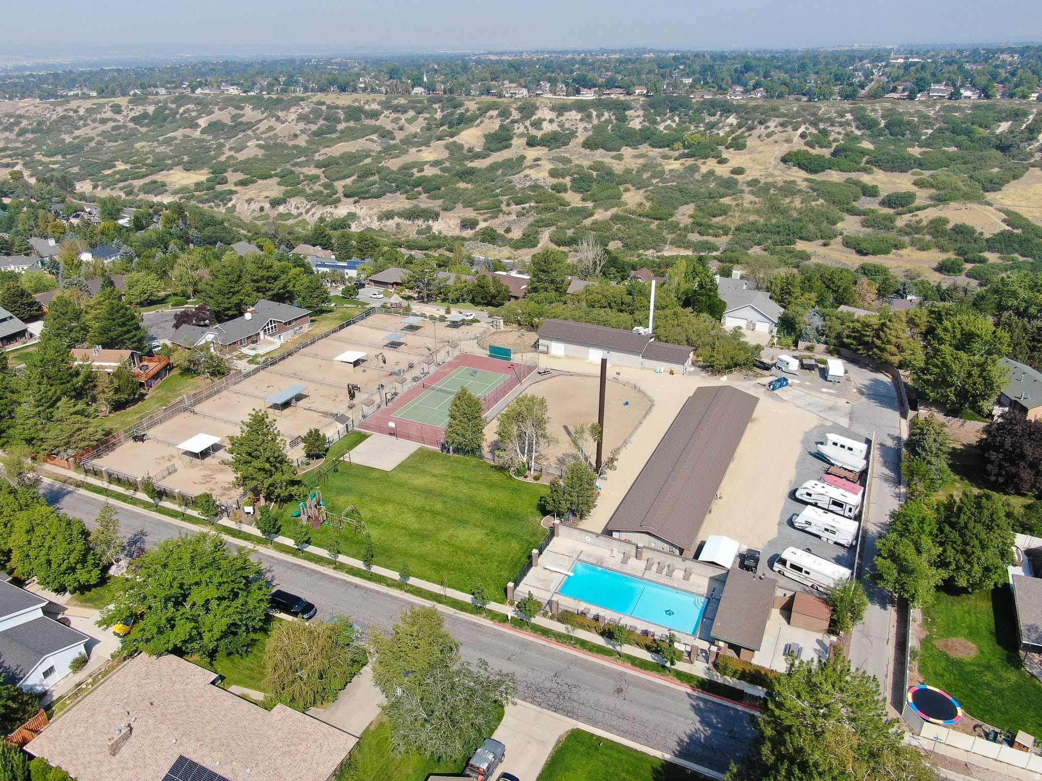 DIMPLE DELL RANCHETTES - Residential