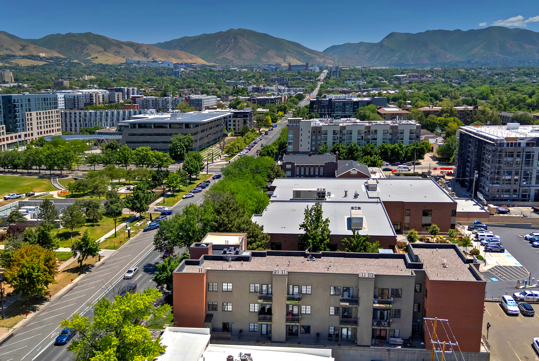 LIBRARY SQUARE - Residential