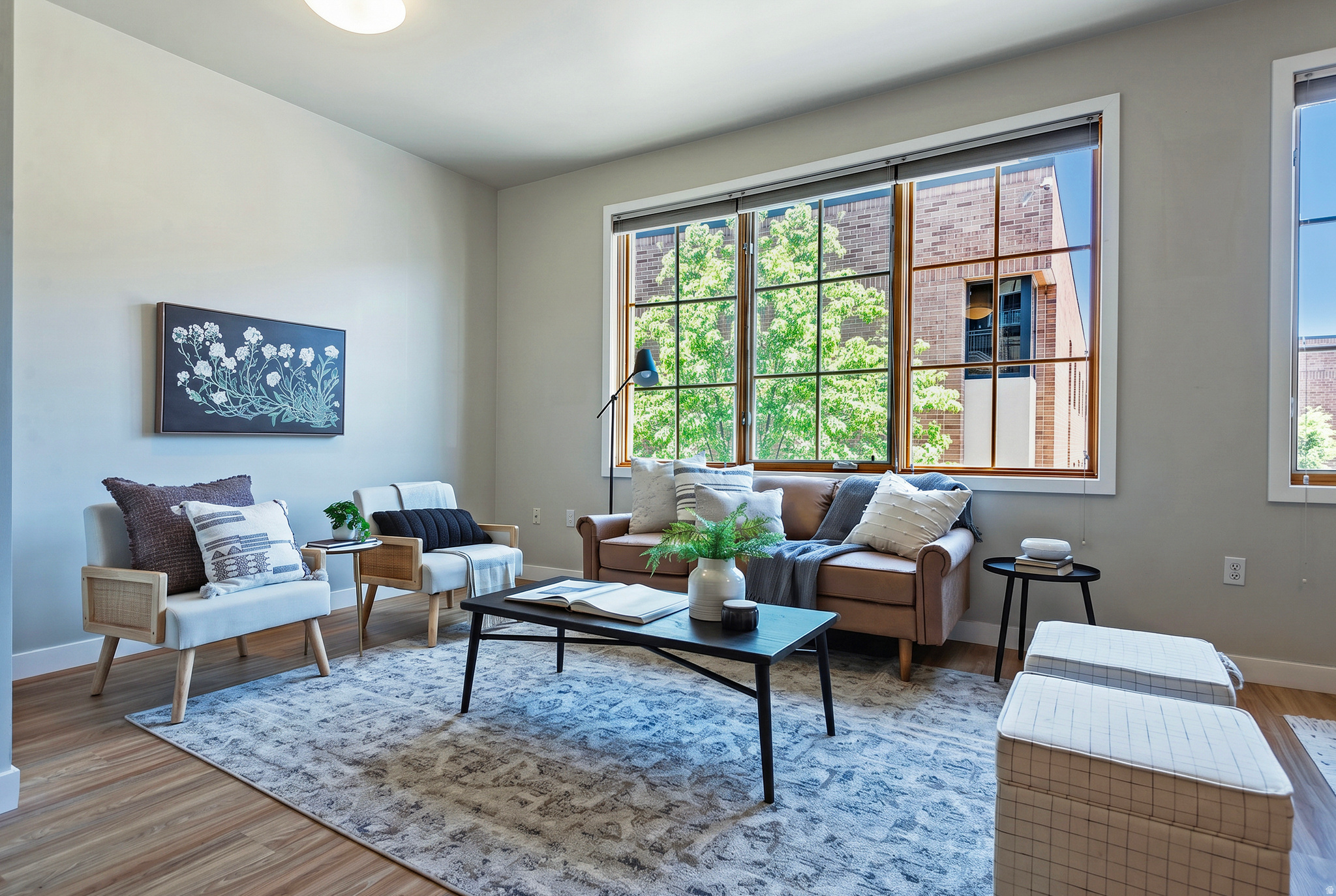 LIBRARY SQUARE - Residential