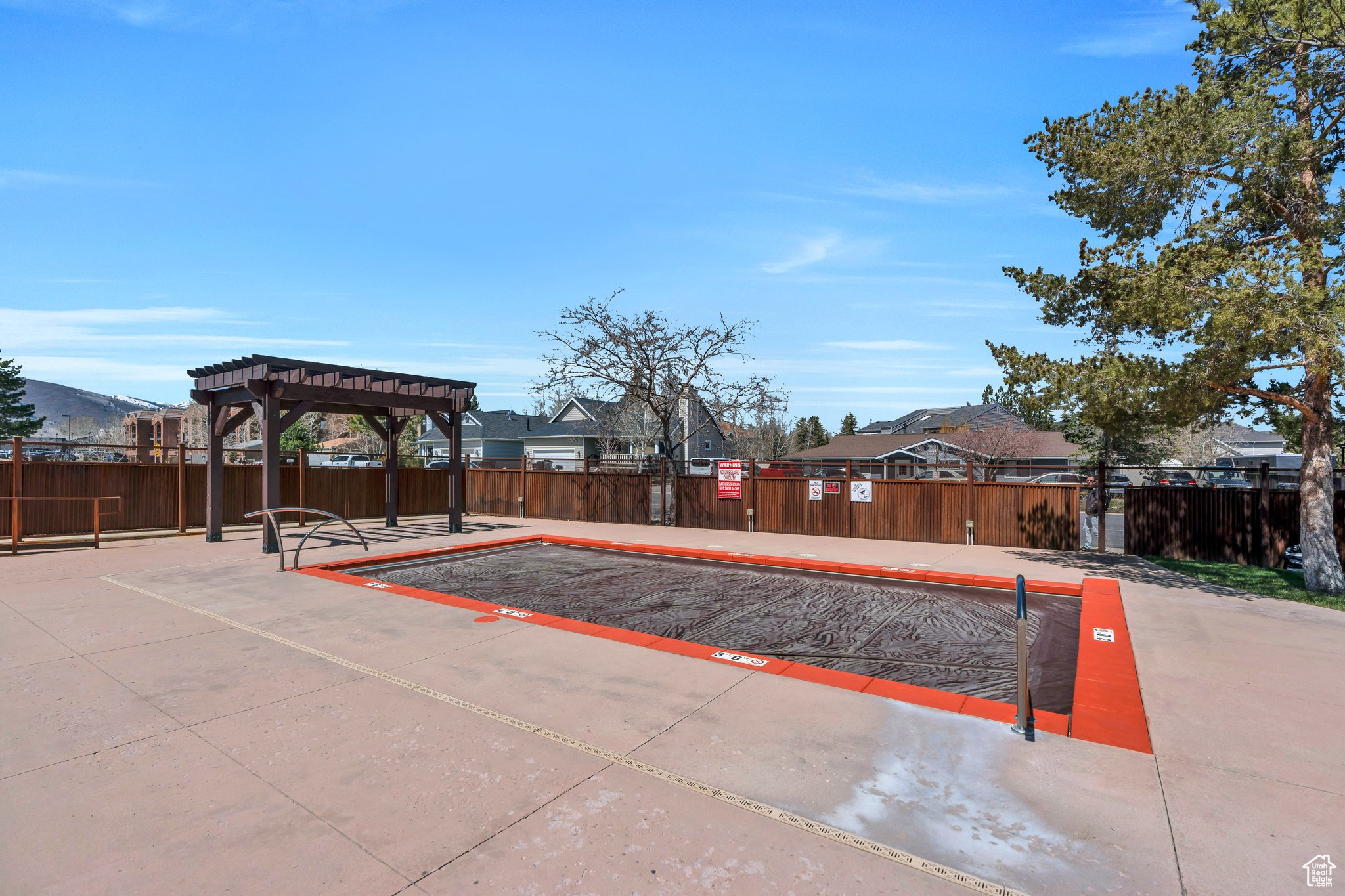 PROSPECTOR SQUARE CONDO - Residential