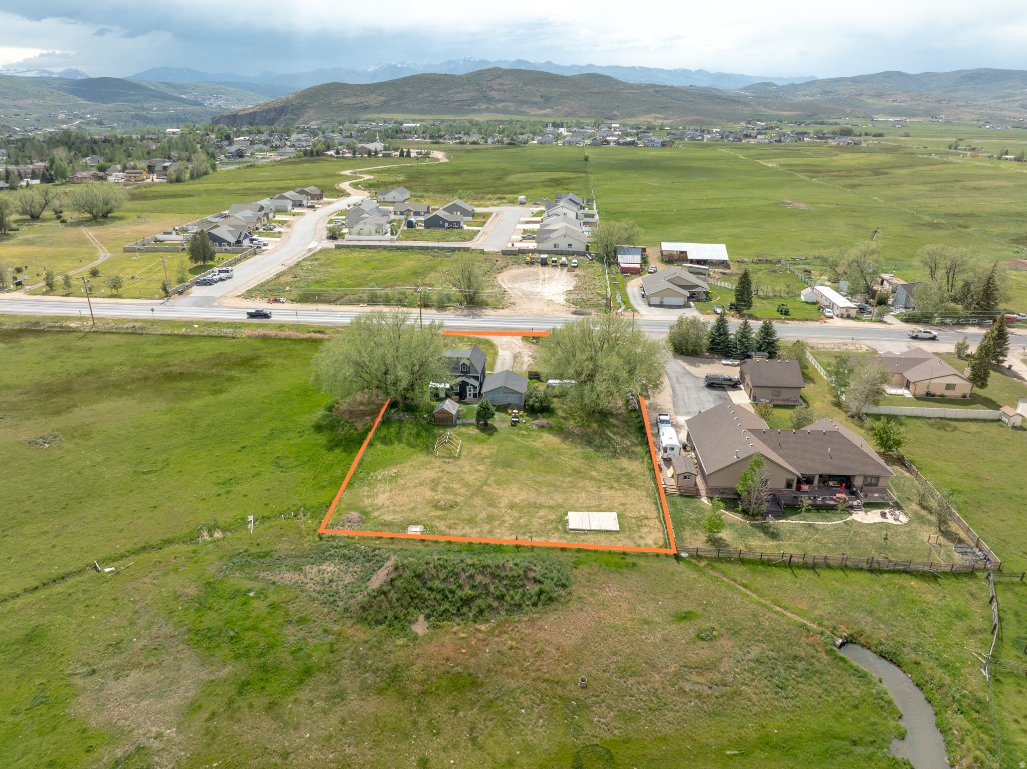 FRANCIS TOWN - Residential