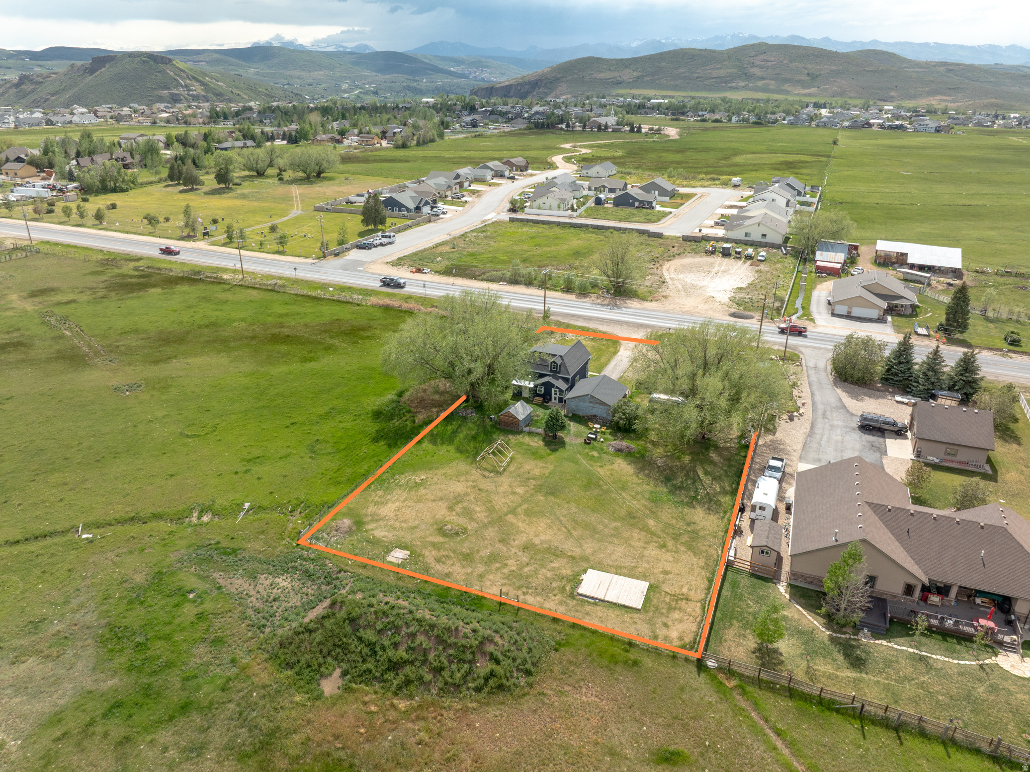 FRANCIS TOWN - Residential