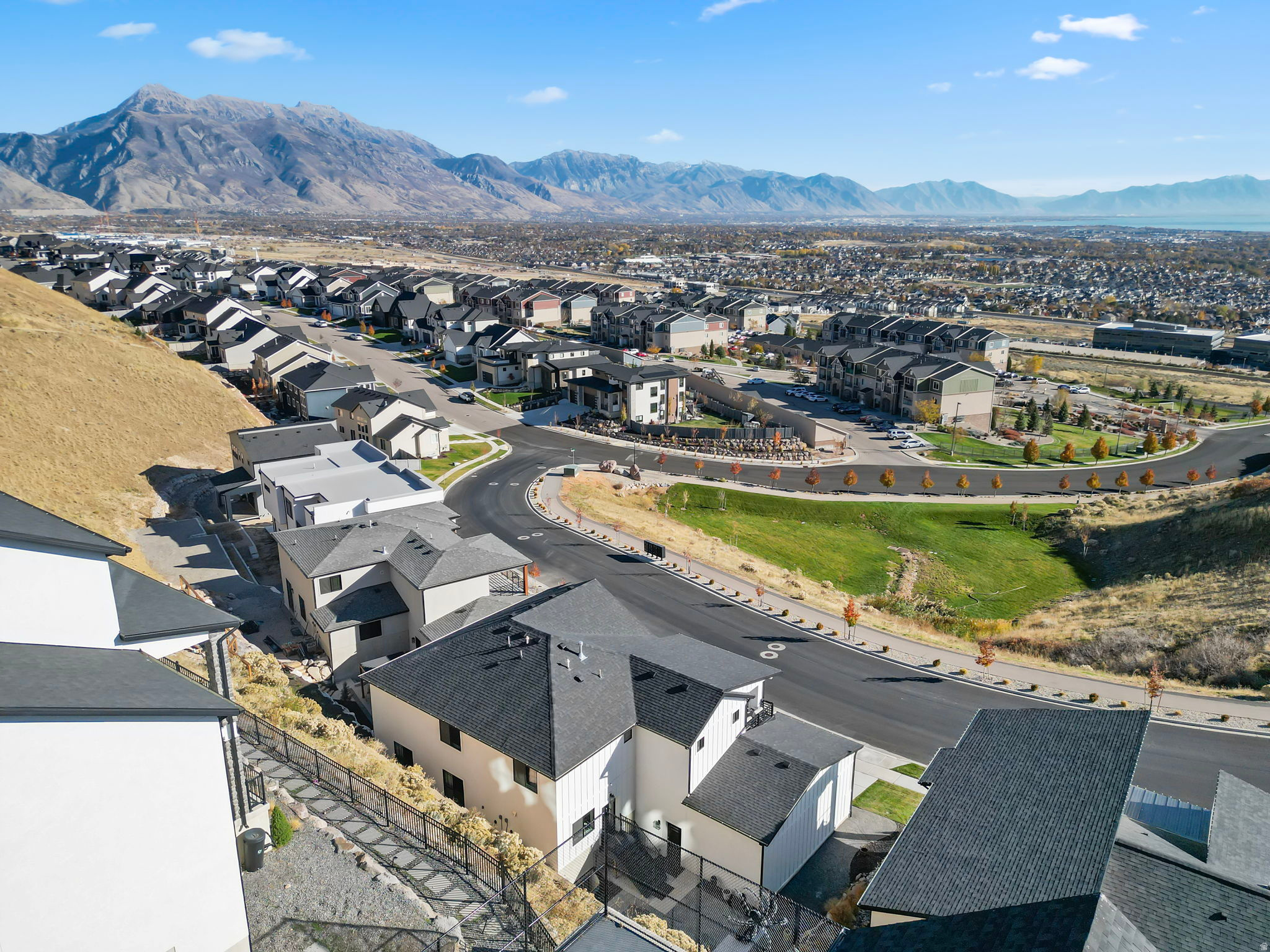 SEASONS ESTATES - Residential