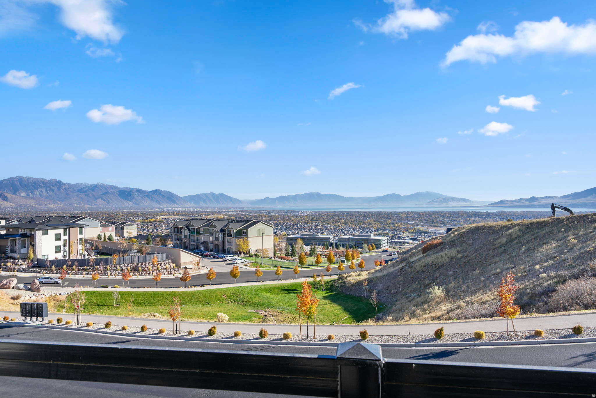 SEASONS ESTATES - Residential