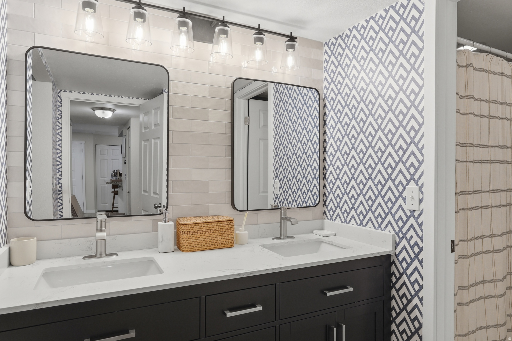 HILL CREEK - Residential