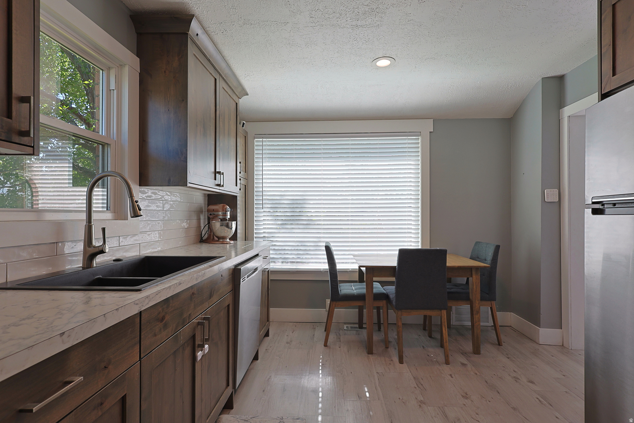 LINWOOD PLACE - Residential