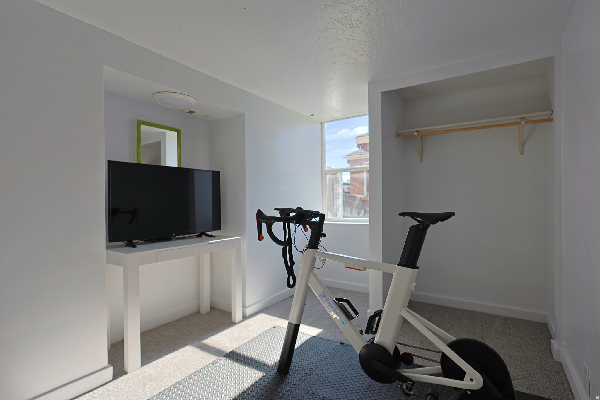 LINWOOD PLACE - Residential