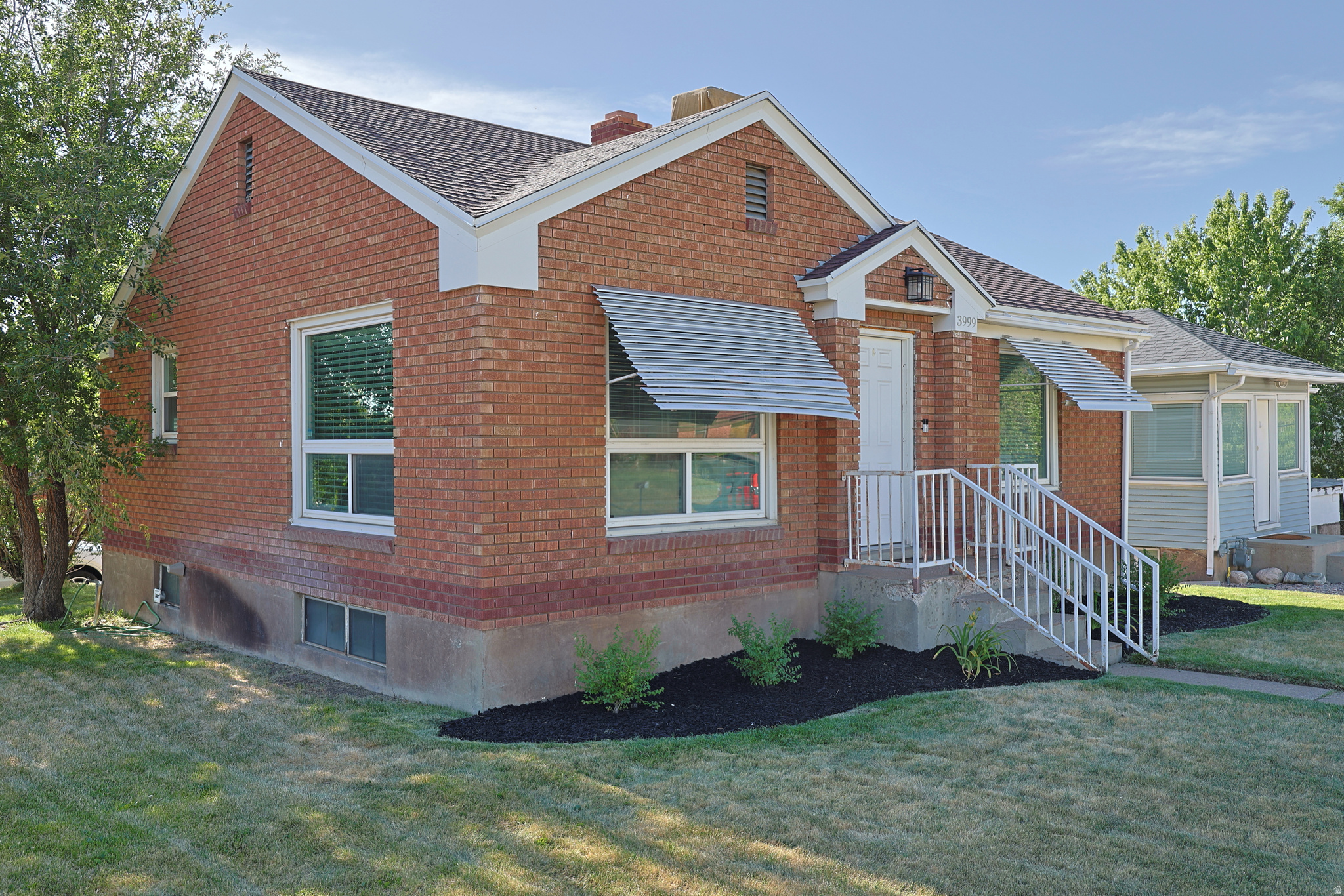 LINWOOD PLACE - Residential