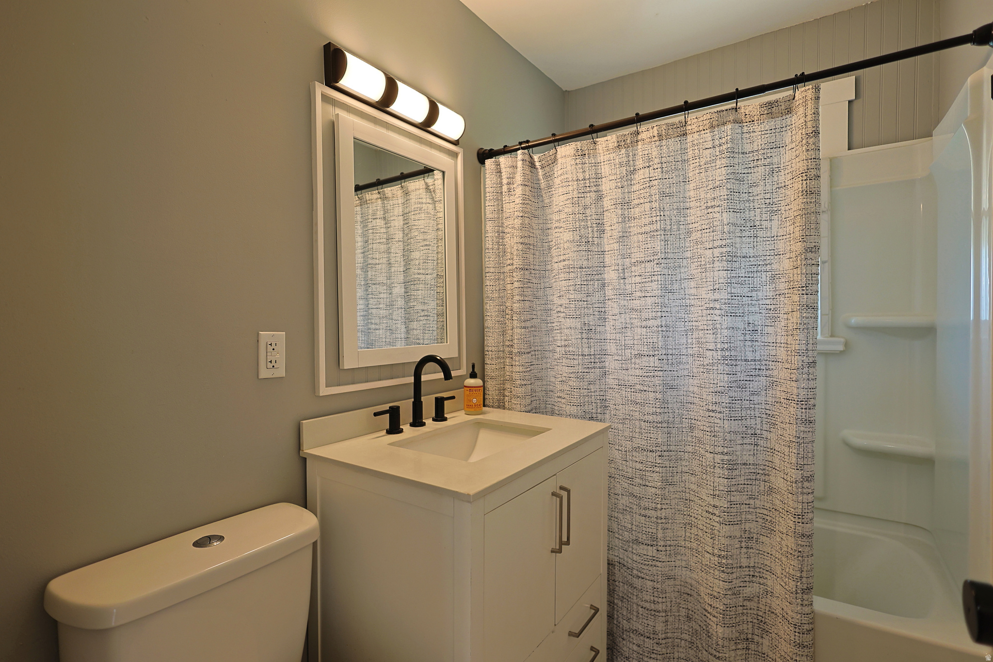 LINWOOD PLACE - Residential