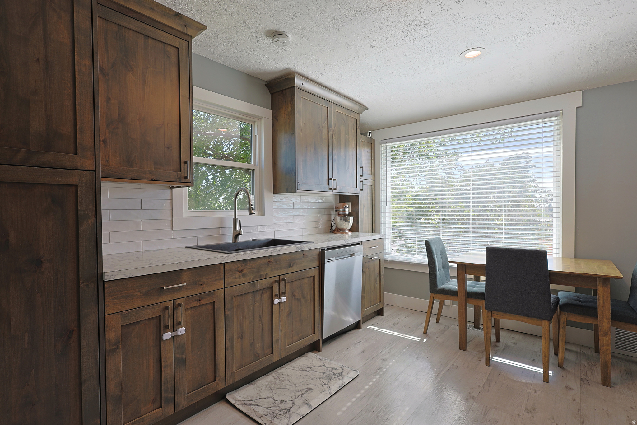 LINWOOD PLACE - Residential