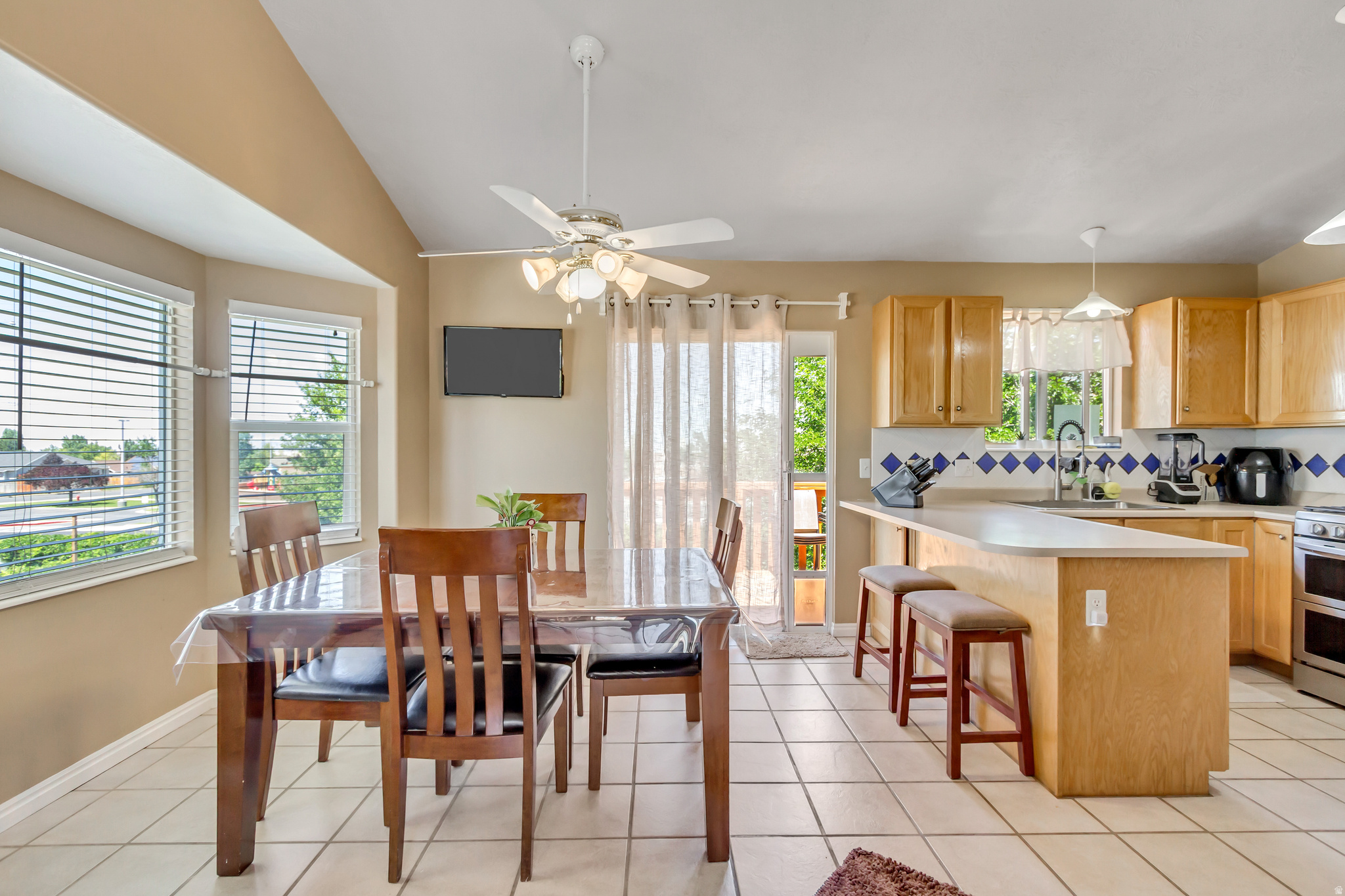 HOLT SUBDIVION - Residential
