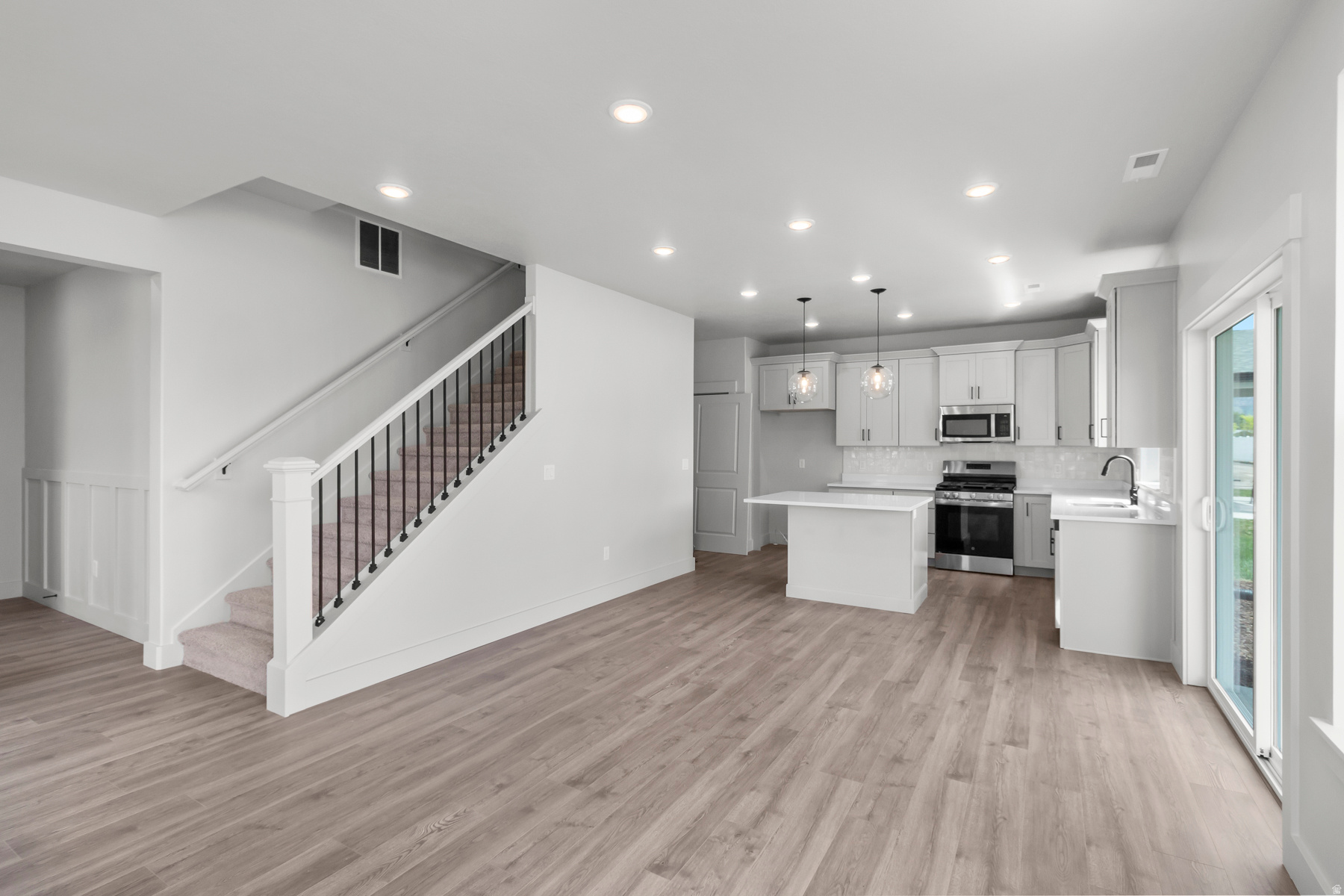 LEGENDS CROSSING - Residential