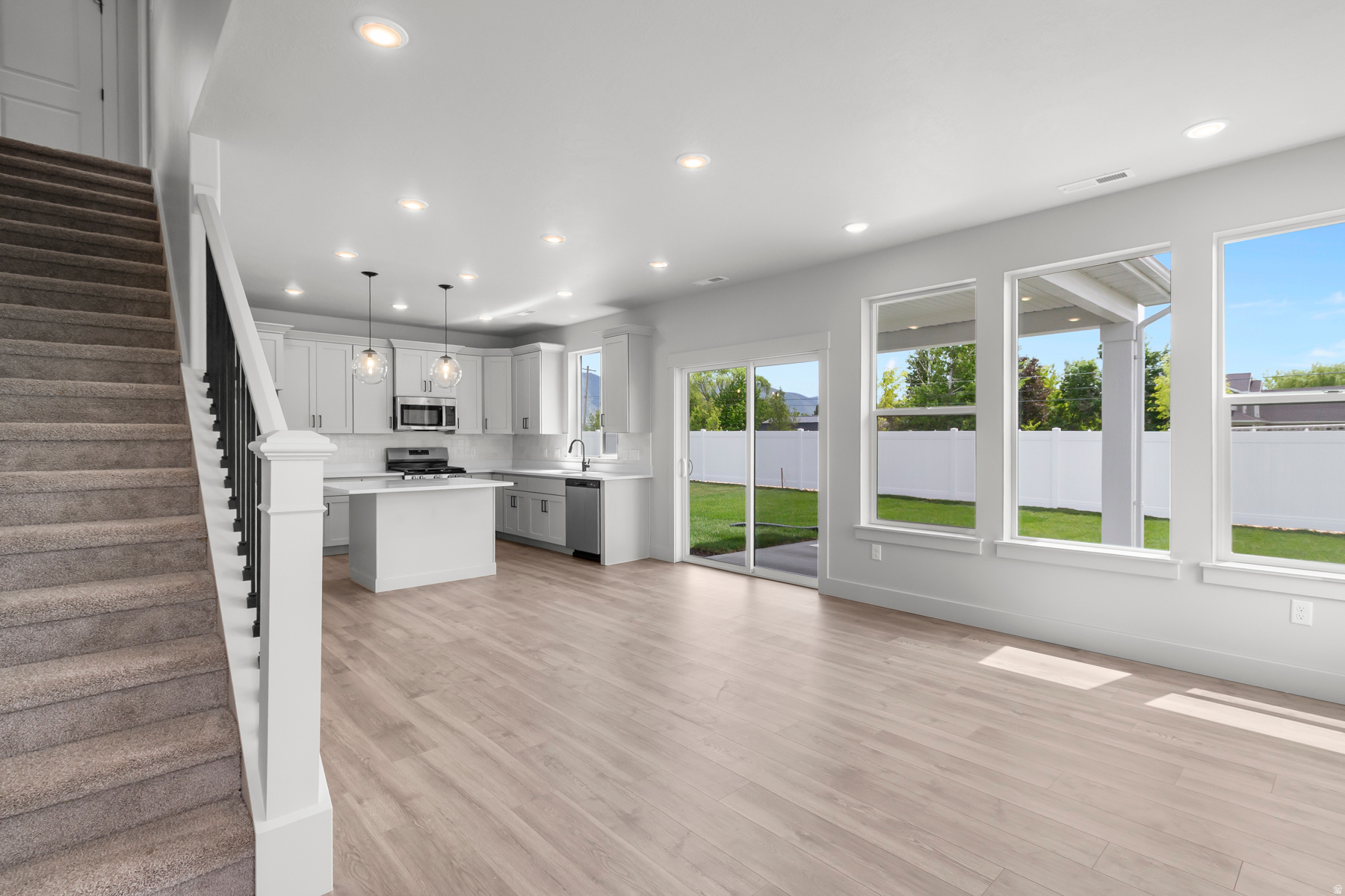 LEGENDS CROSSING - Residential