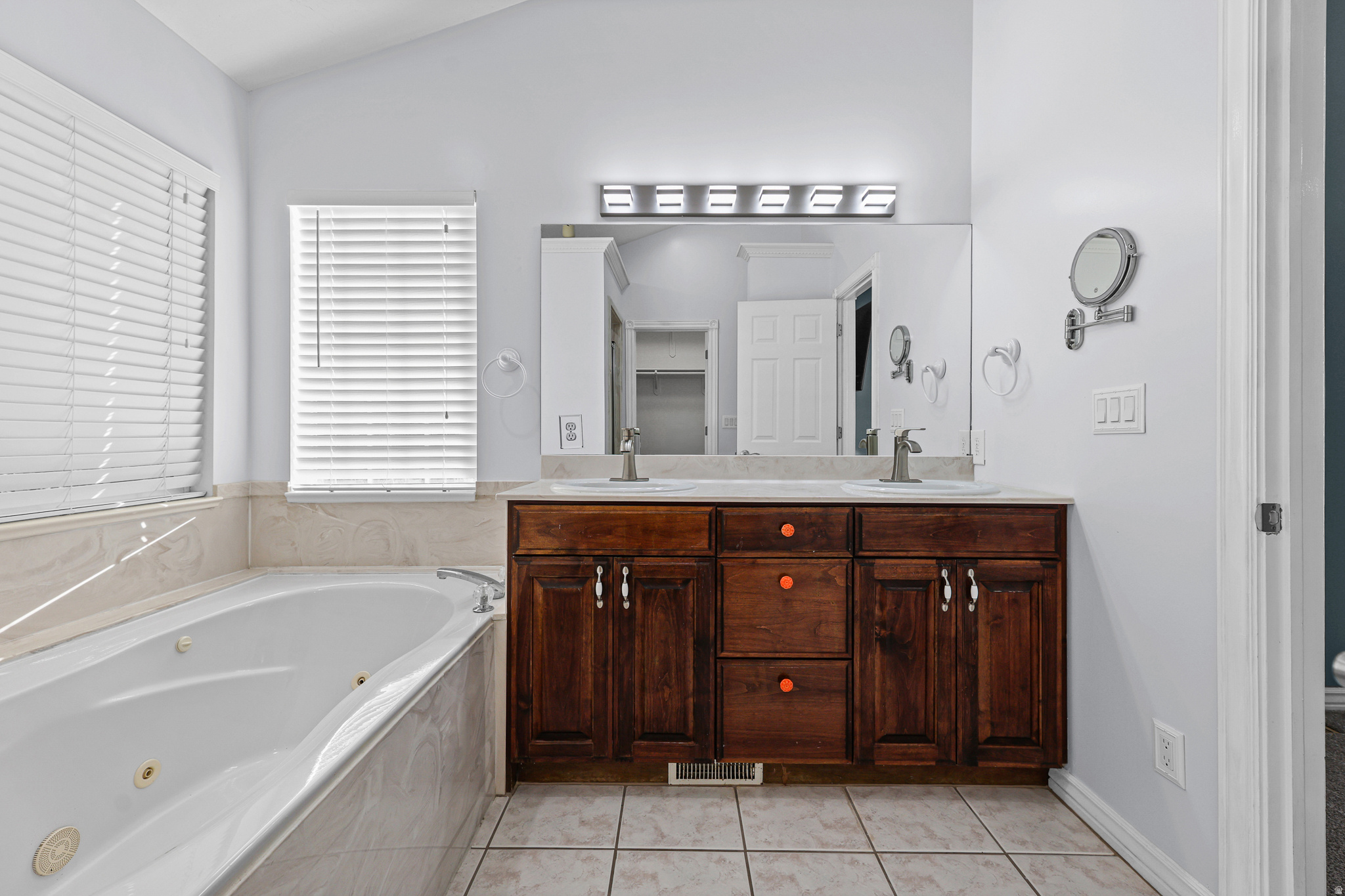 WOLF CREEK - Residential