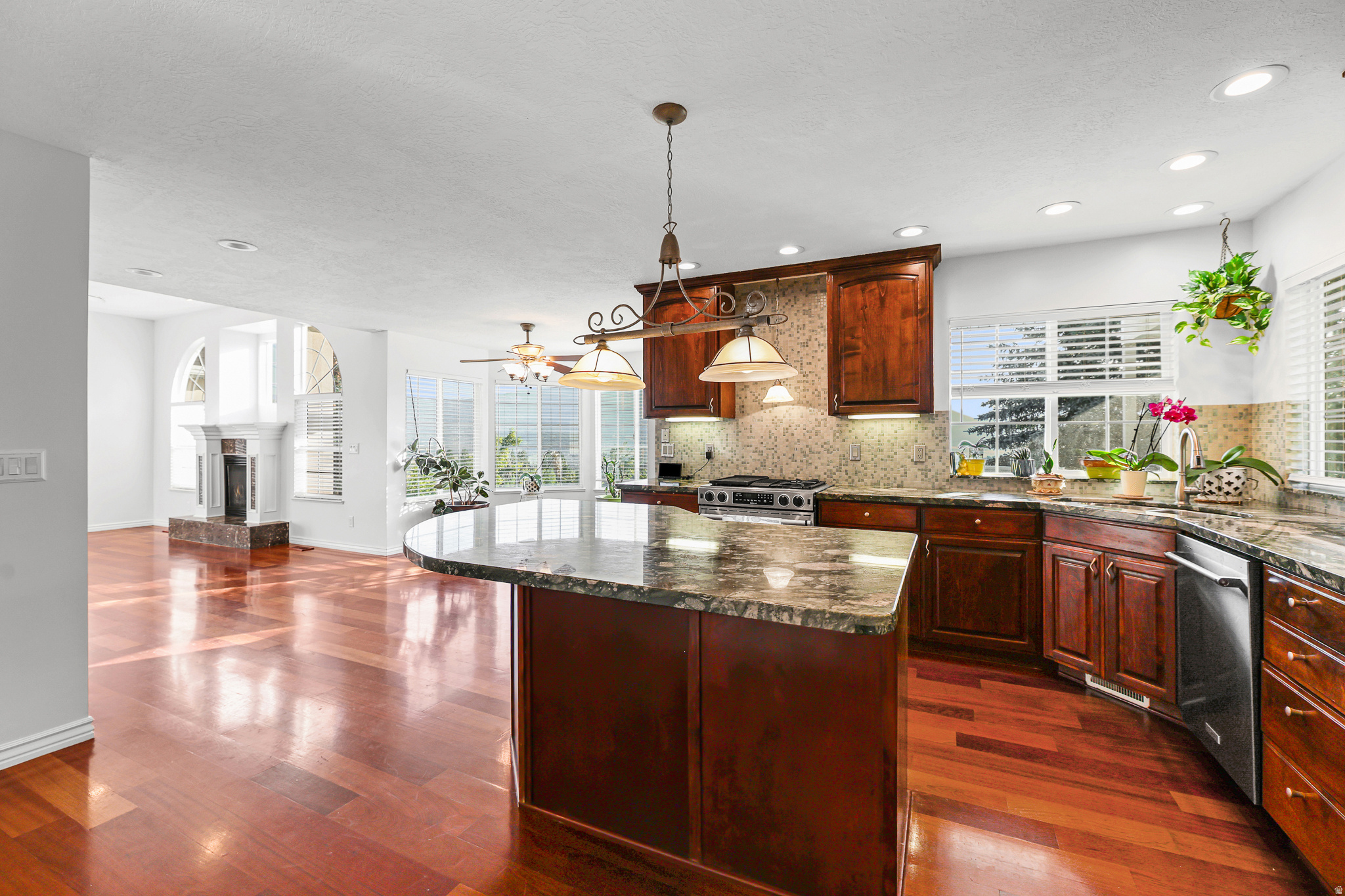 WOLF CREEK - Residential