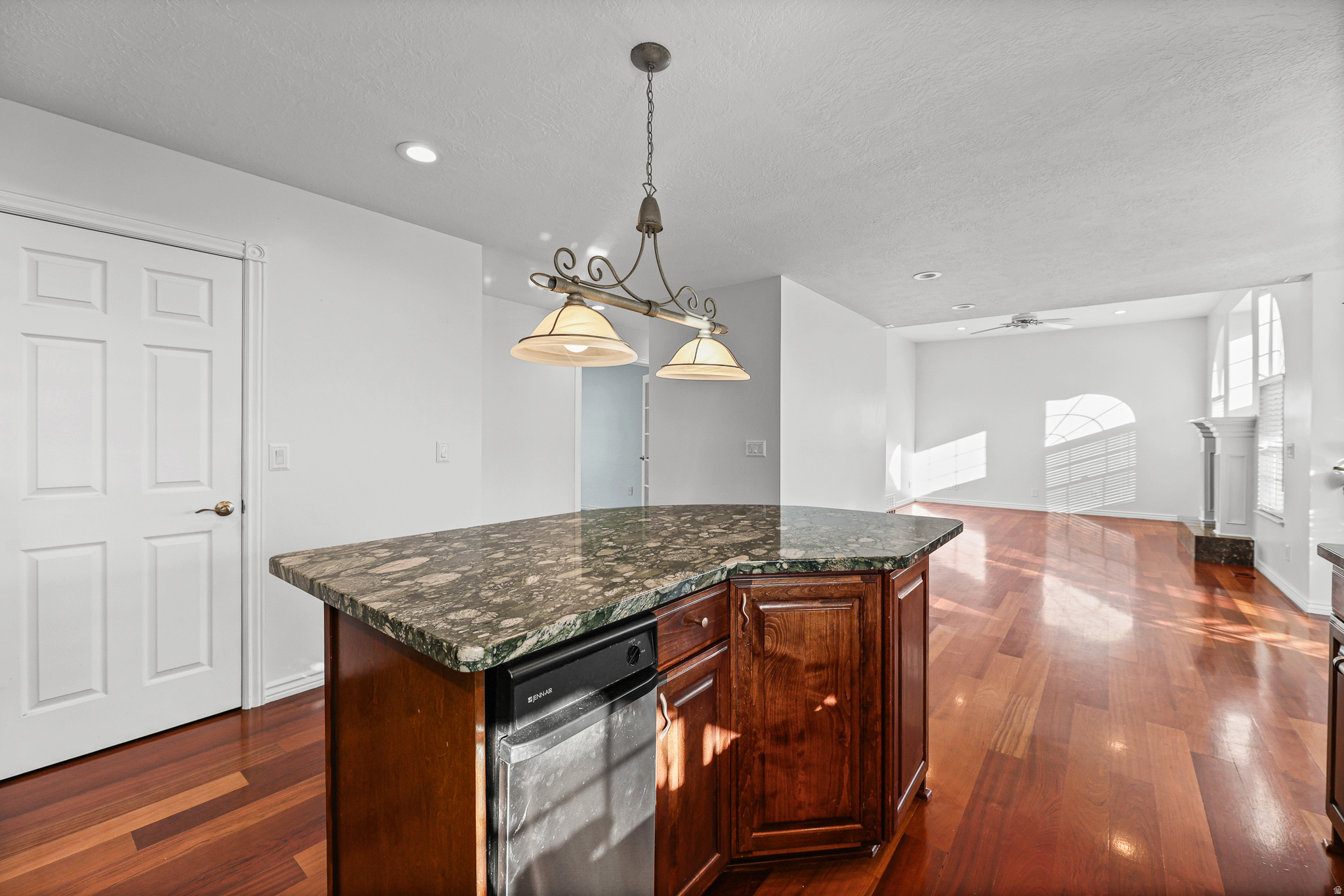 WOLF CREEK - Residential