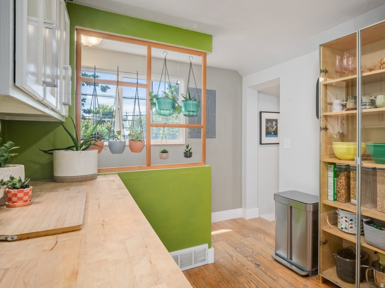SUGAR HOUSE - Residential