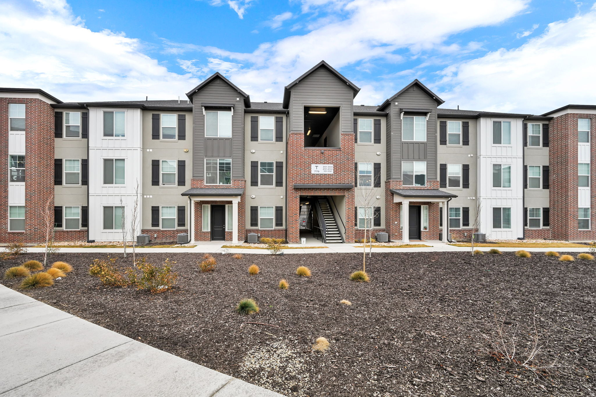 HIGHRIDGE - Residential