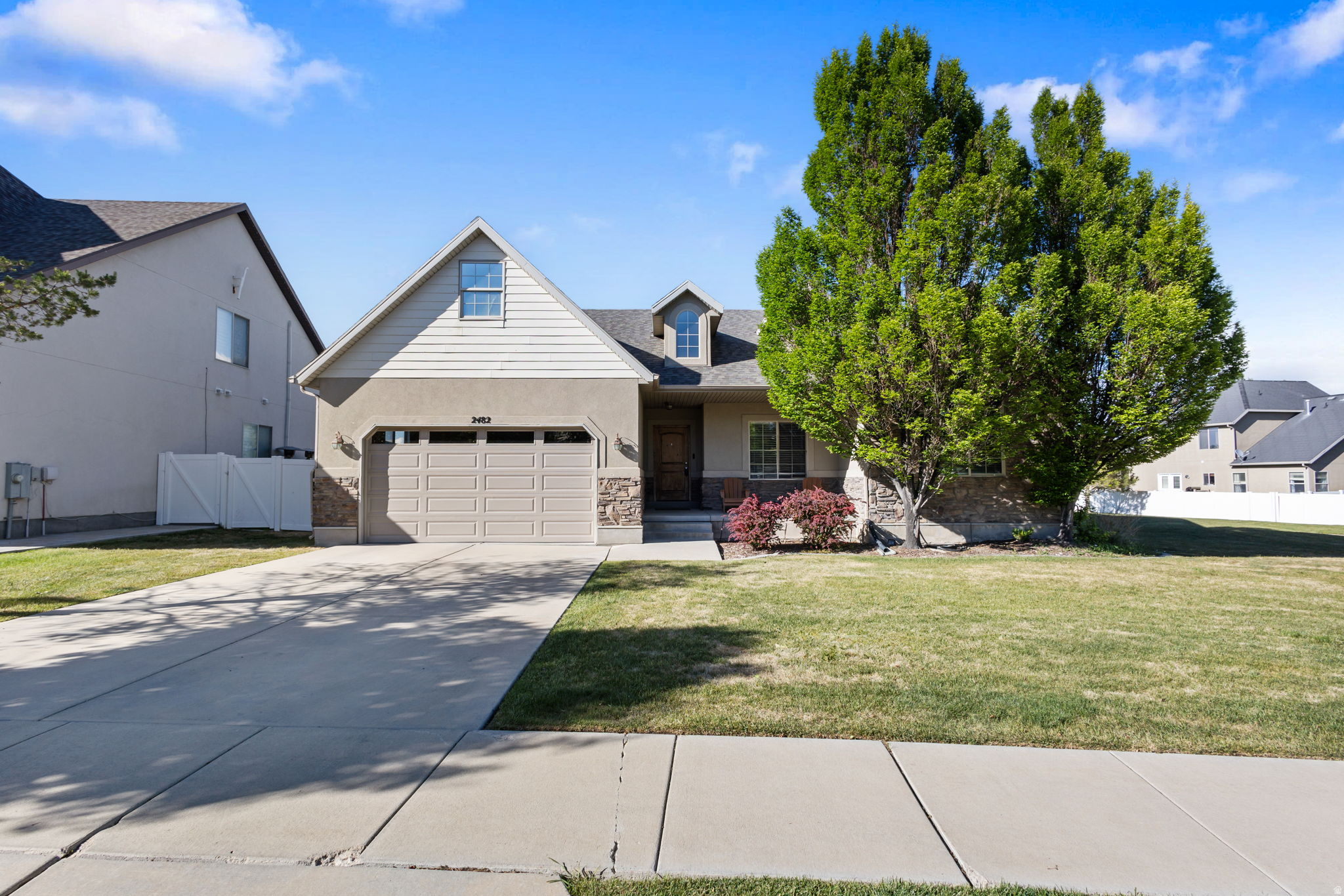 Beautiful Riverton home featuring an unfinished full basement ready for your vision! Create the space you've always wanted, whether it's additional bedrooms, a theater room, gym, or entertaining area. Endless possibilities and room to grow in a desirable neighborhood close to parks, schools, shopping, and more. Showings by appointment only.