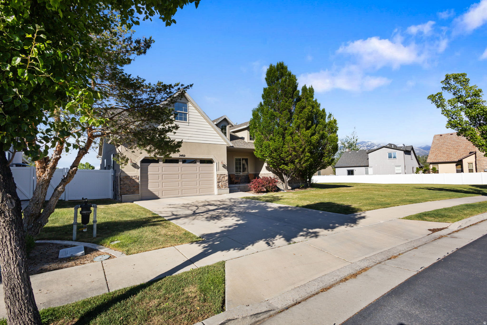Beautiful Riverton home featuring an unfinished full basement ready for your vision! Create the space you've always wanted, whether it's additional bedrooms, a theater room, gym, or entertaining area. Endless possibilities and room to grow in a desirable neighborhood close to parks, schools, shopping, and more. Showings by appointment only.