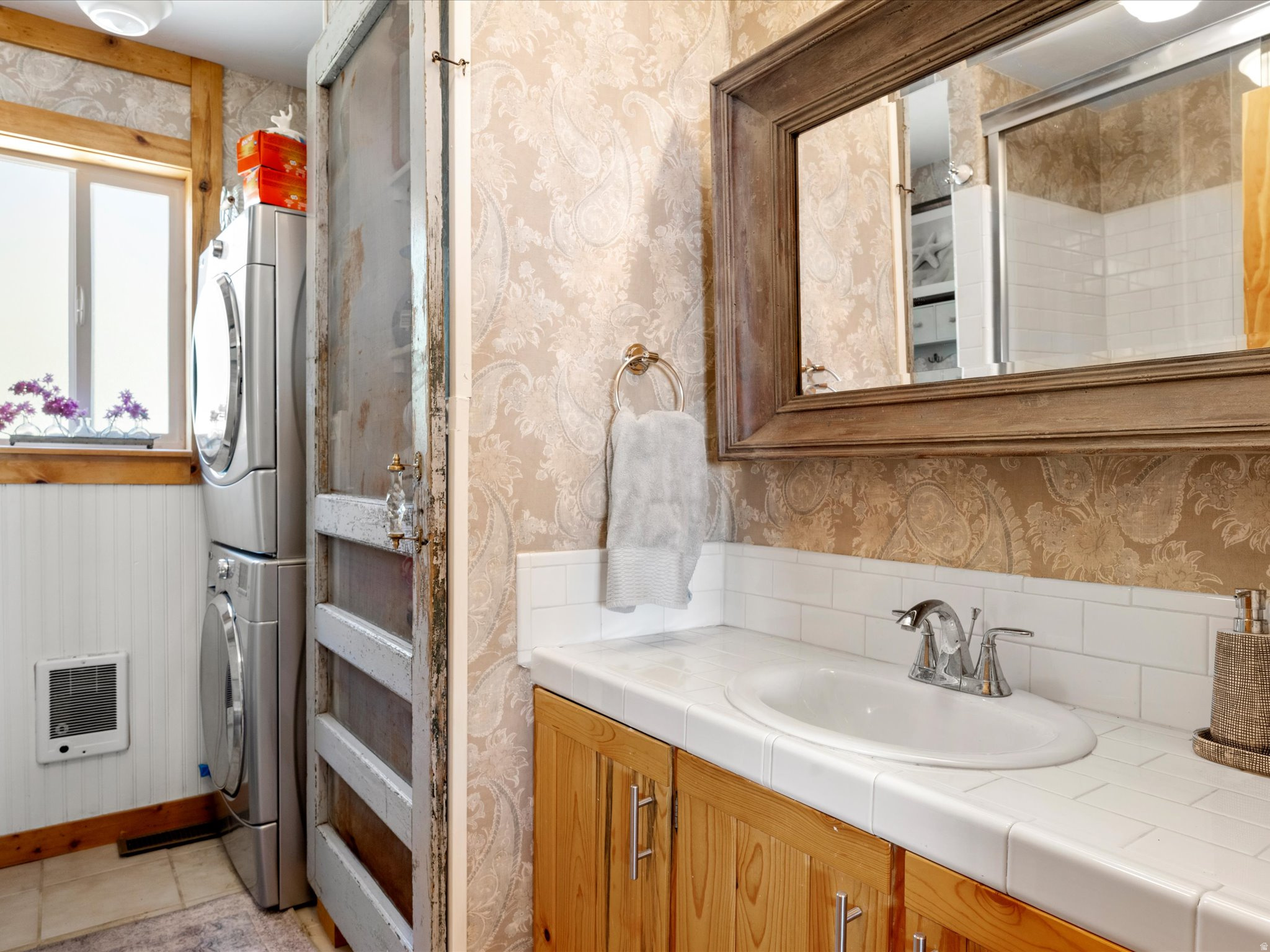 BEAR LAKE WEST - Residential