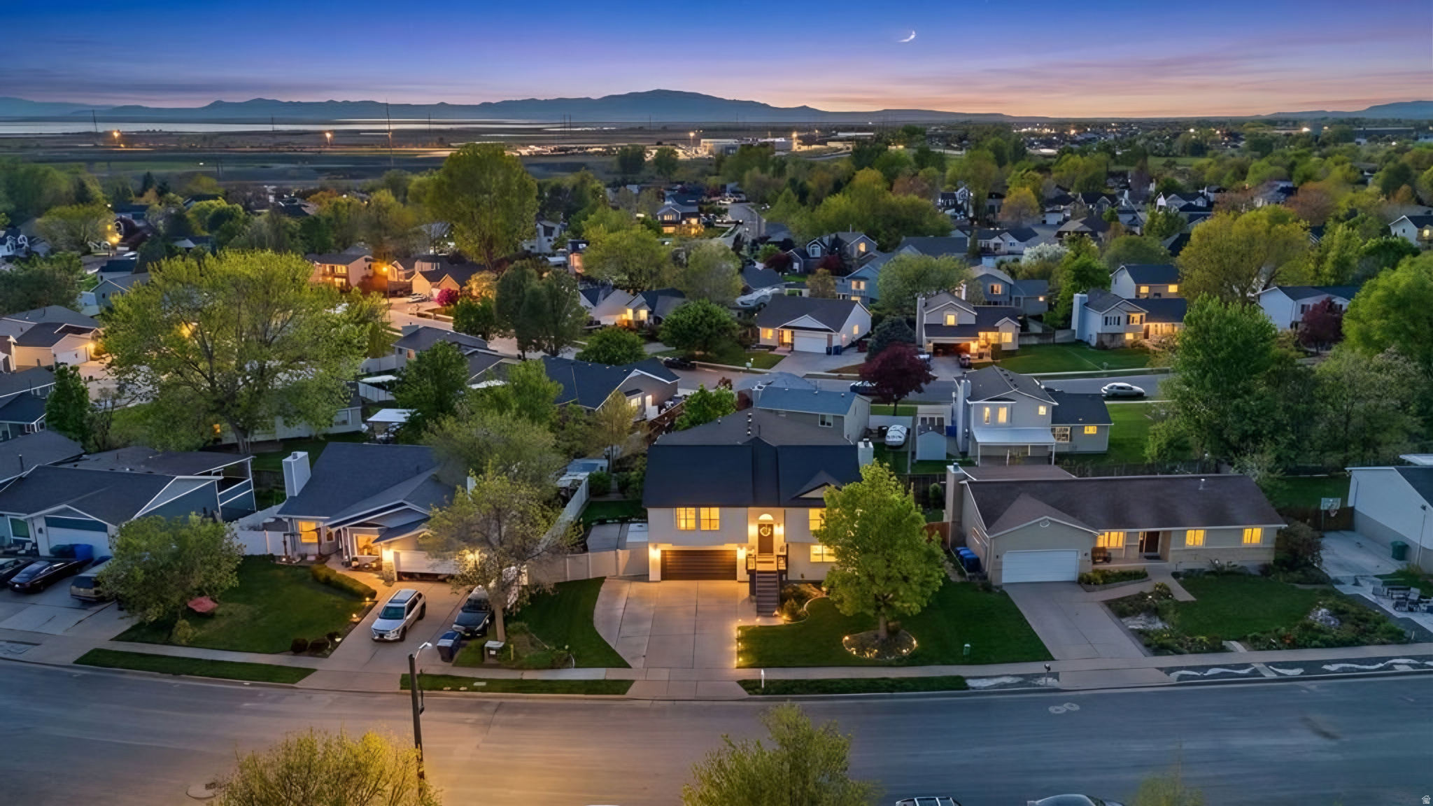 CAVE HOLLOW - Residential