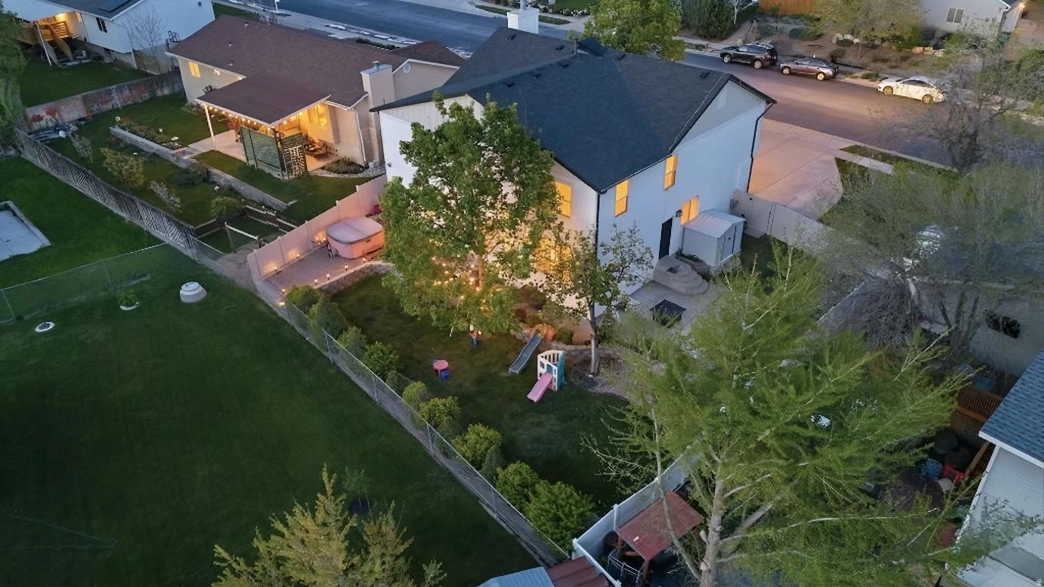 CAVE HOLLOW - Residential