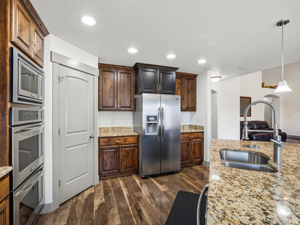 SNOWS SPRINGS - Residential
