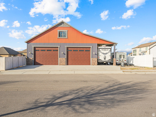 SNOWS SPRINGS - Residential