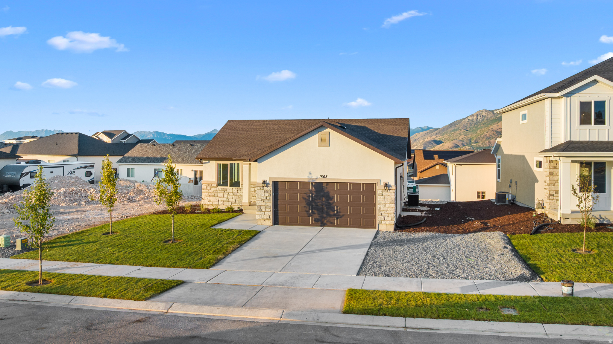 SUMMIT RIDGE THE HILLS - Residential