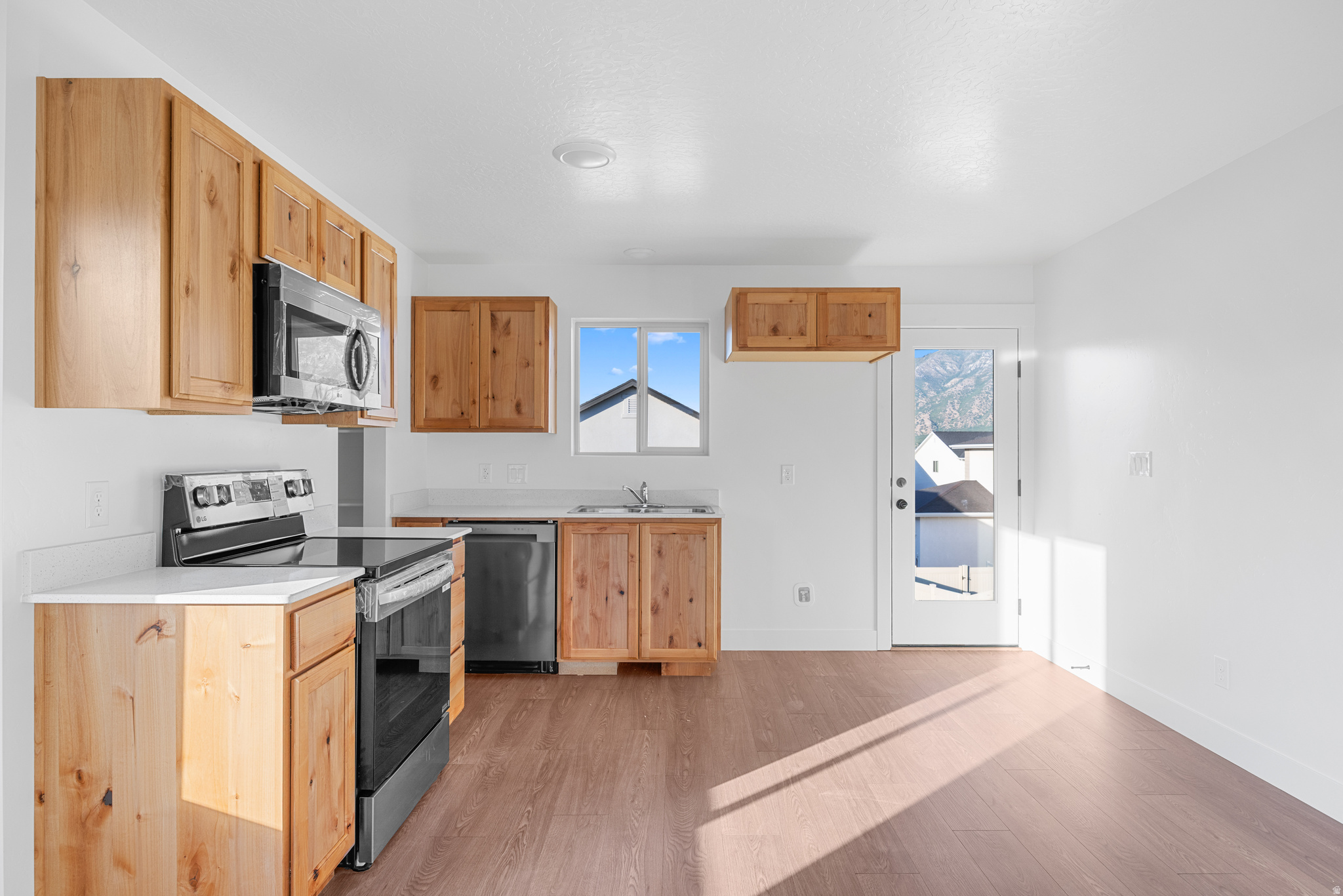 SUMMIT RIDGE THE HILLS - Residential
