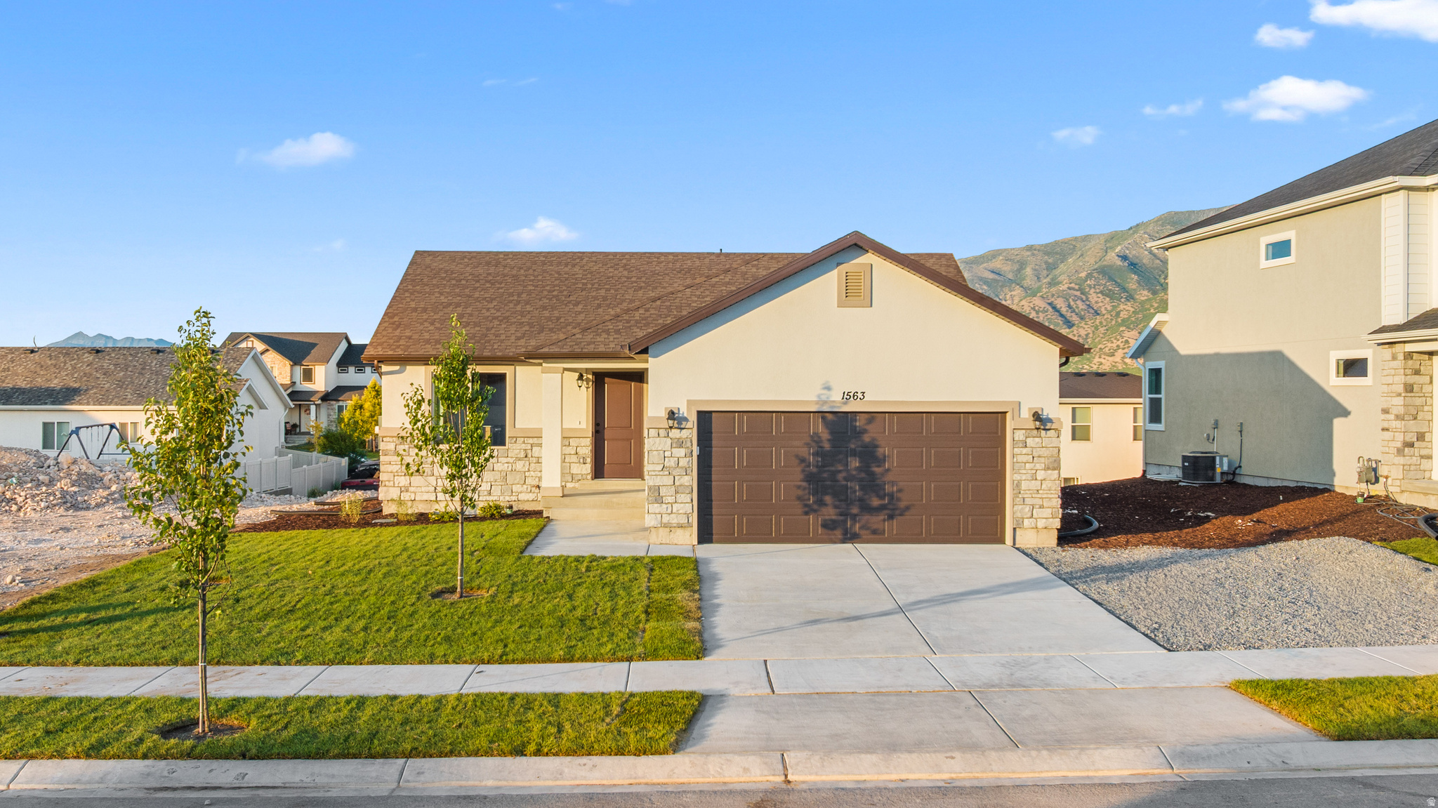 SUMMIT RIDGE THE HILLS - Residential