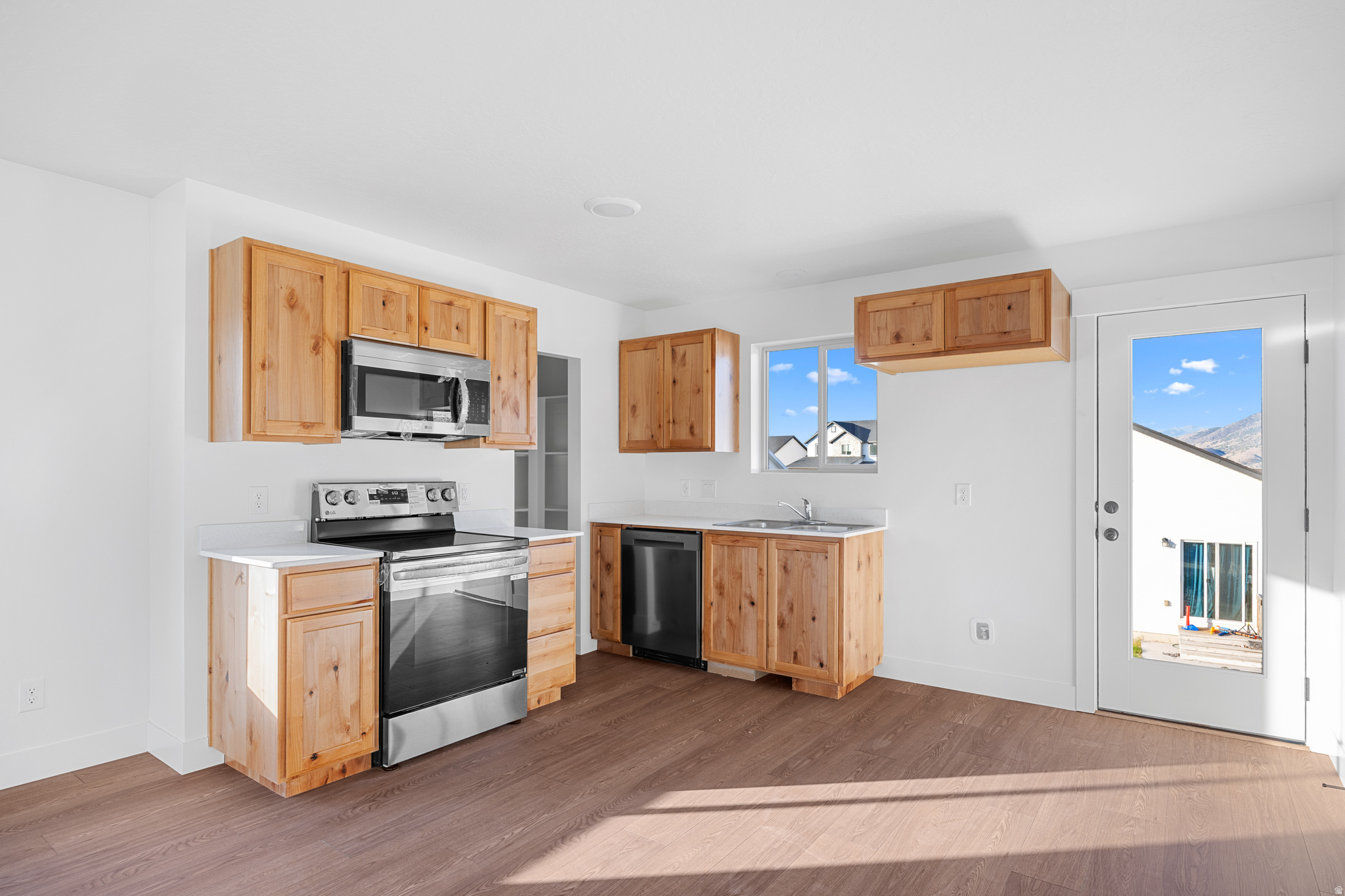 SUMMIT RIDGE THE HILLS - Residential