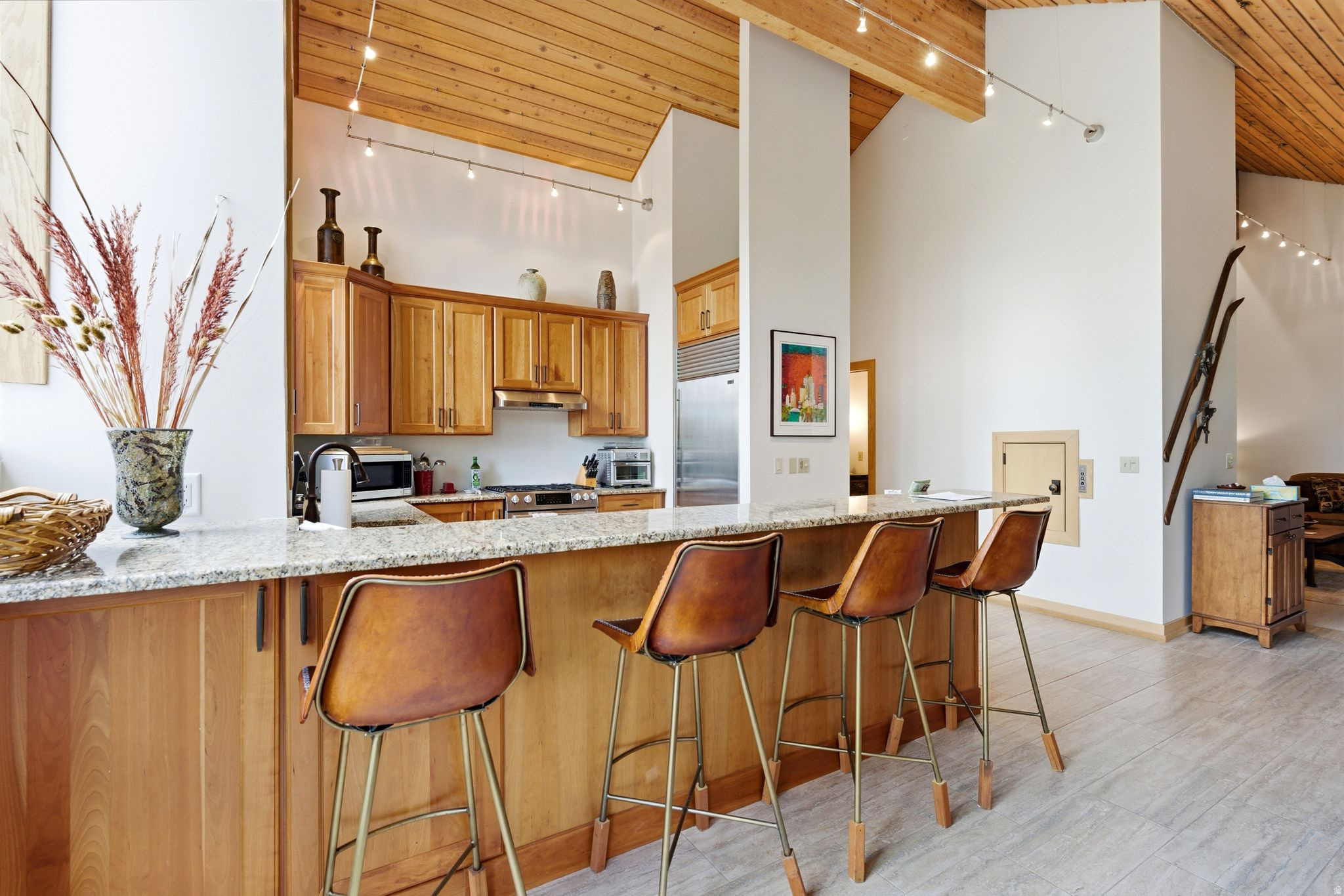 ASPEN HOLLOW CONDOS - Residential